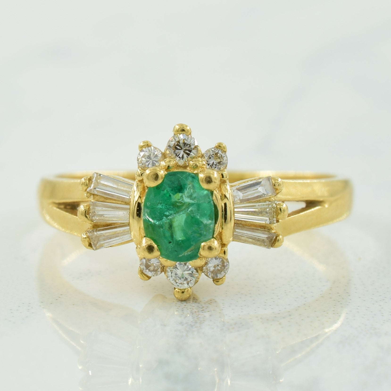 Bague émeraude et diamants | 0,30 ct, 0,22 ct au total | Taille 7,25 | 
