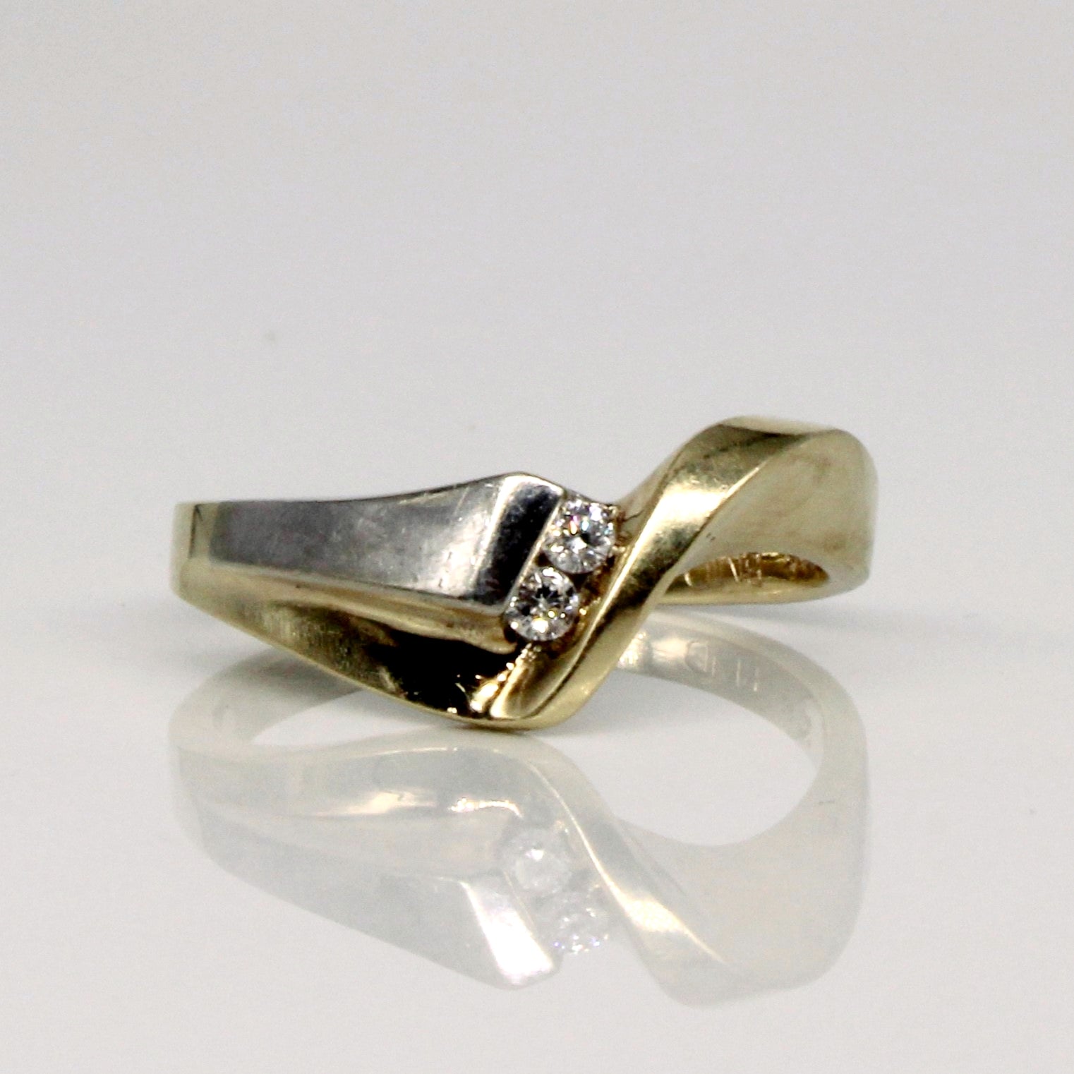 Wave Double Diamond Ring | 0.06ctw | SZ 5 |