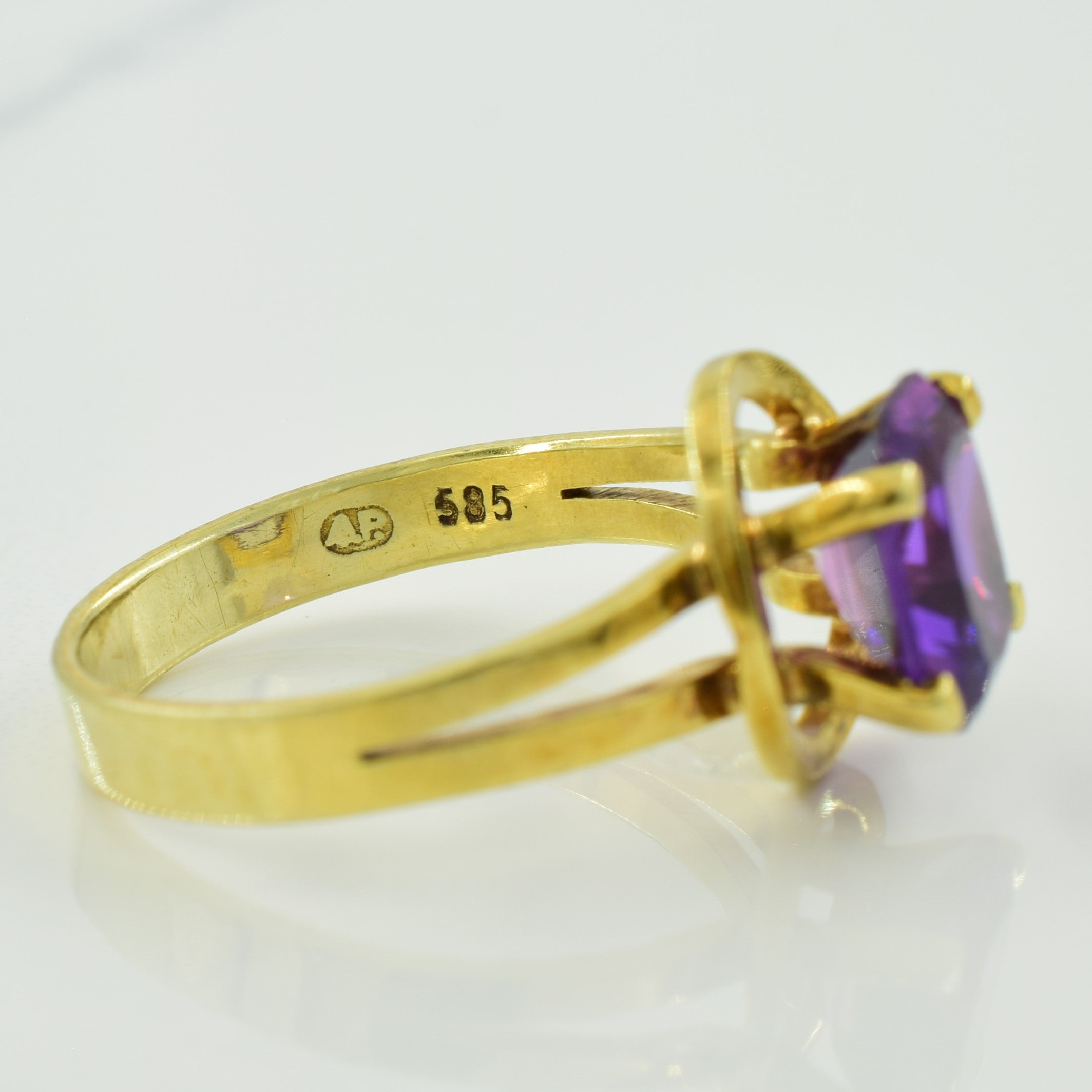 Synthetic Purple Sapphire Ring | 3.00ct | SZ 7.75 |