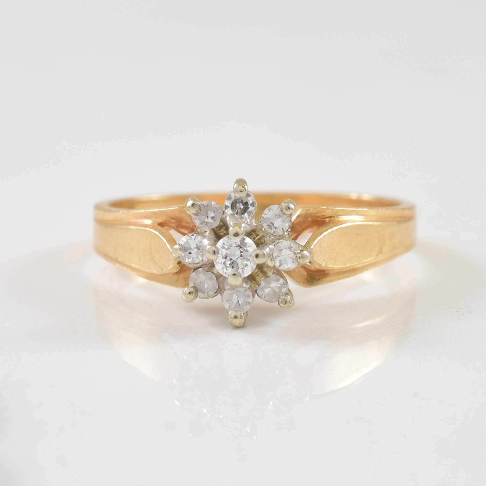 Diamond Starburst Ring | 0.20ctw | SZ 6.25 |