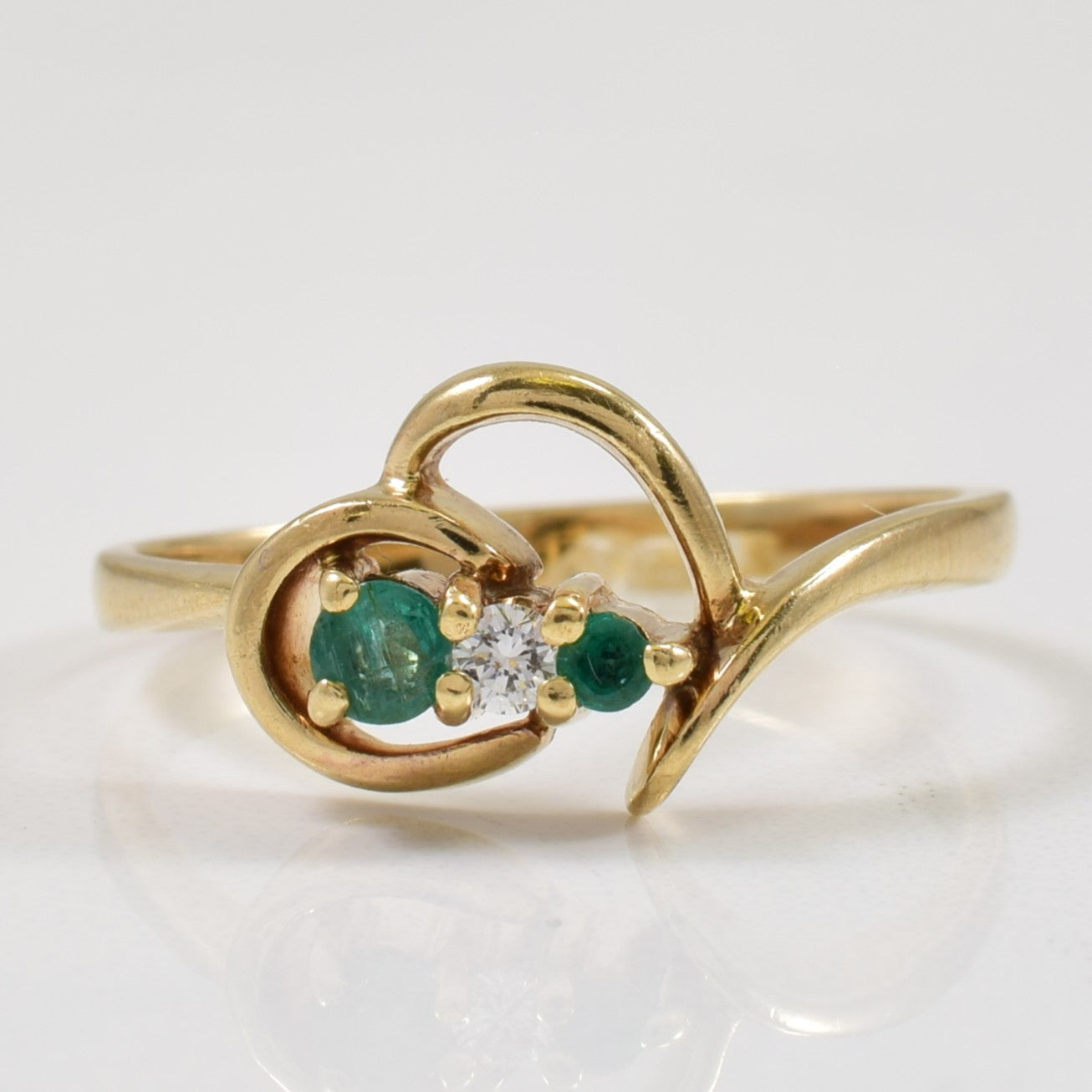 Emerald & Diamond Three Stone Ring | 0.14ctw, 0.04ct | SZ 8 |