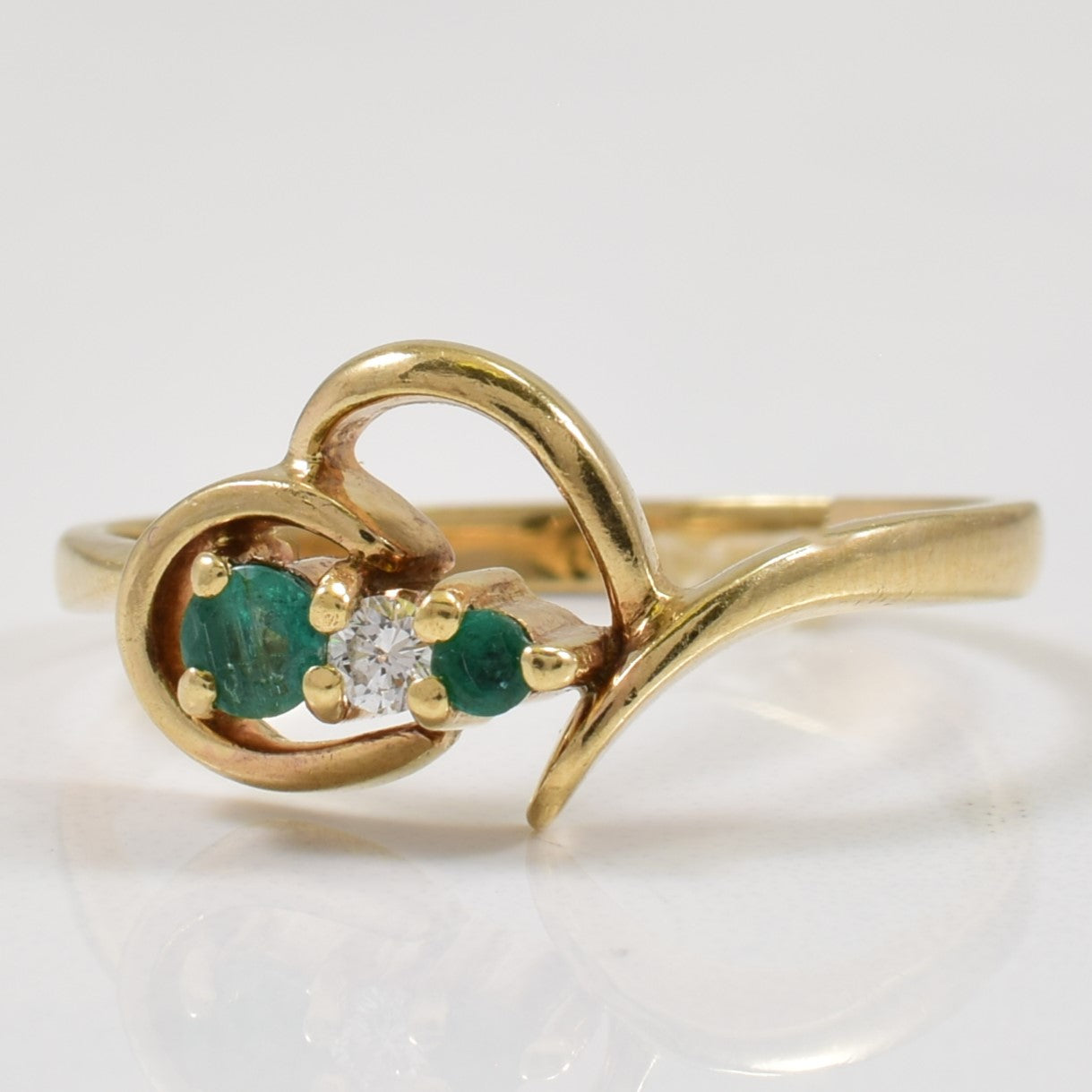 Emerald & Diamond Three Stone Ring | 0.14ctw, 0.04ct | SZ 8 |