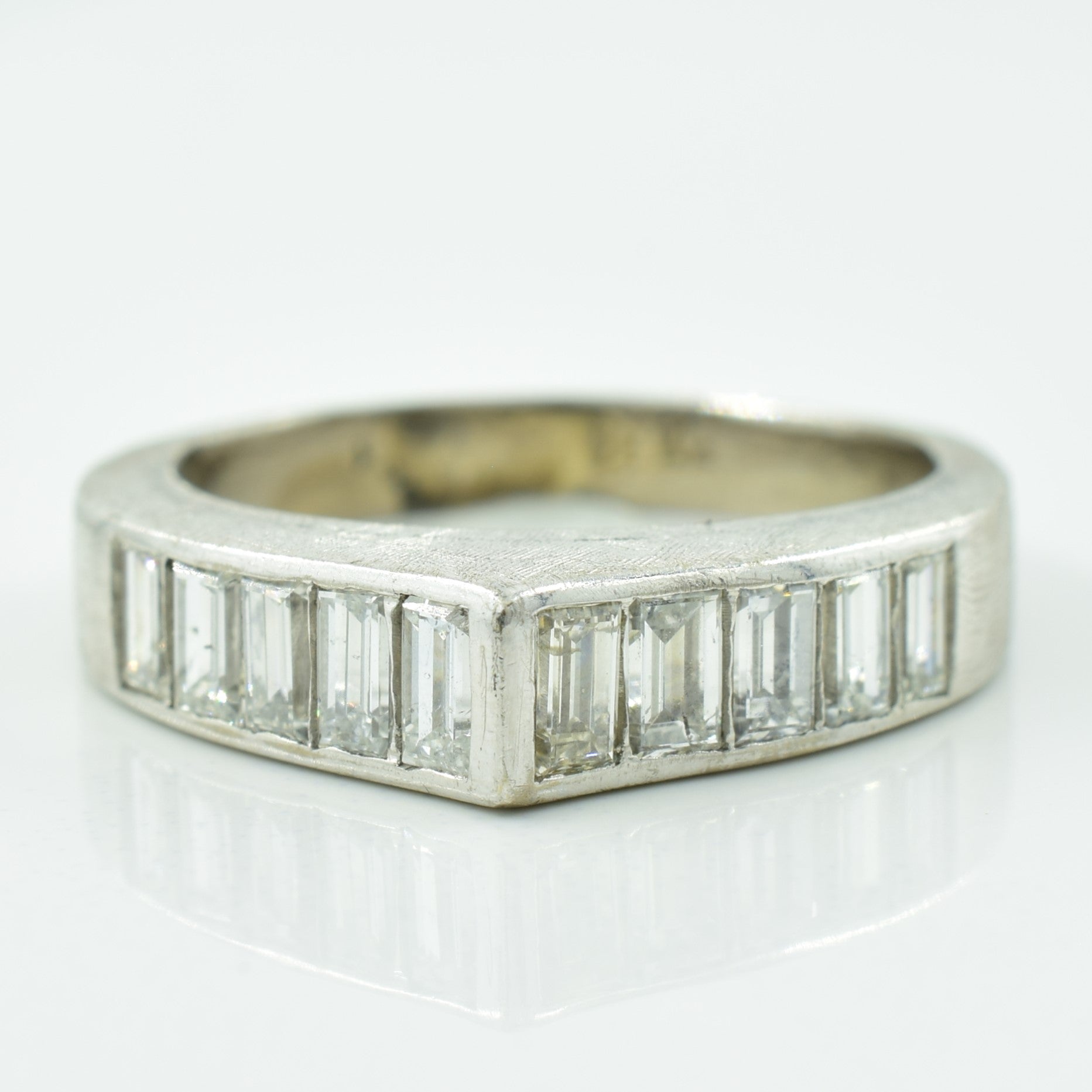 Pointed Diamond Ring | 0.65ctw | SZ 5 |