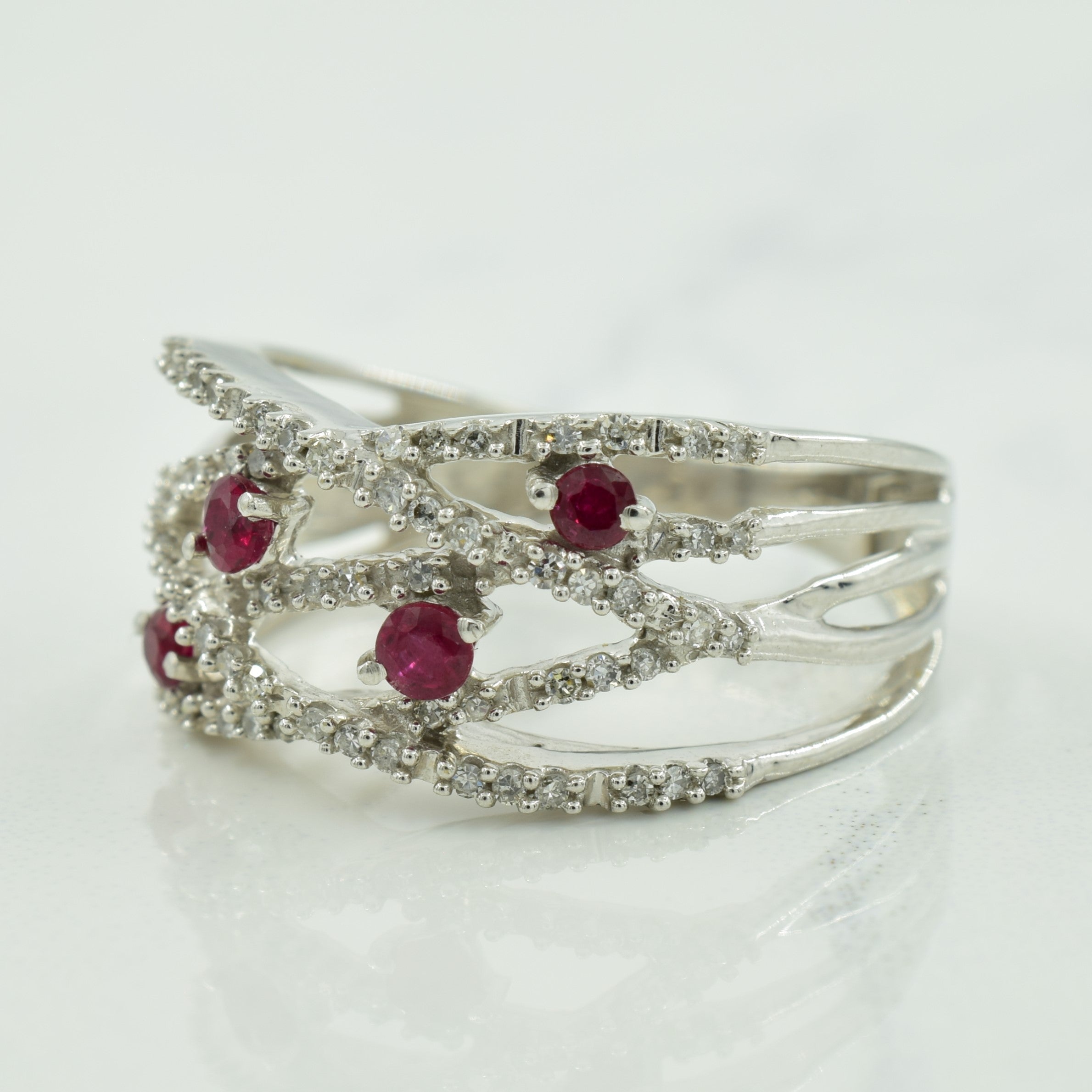 Ruby & Diamond Ring | 0.22ctw, 0.20ctw | SZ 7 |