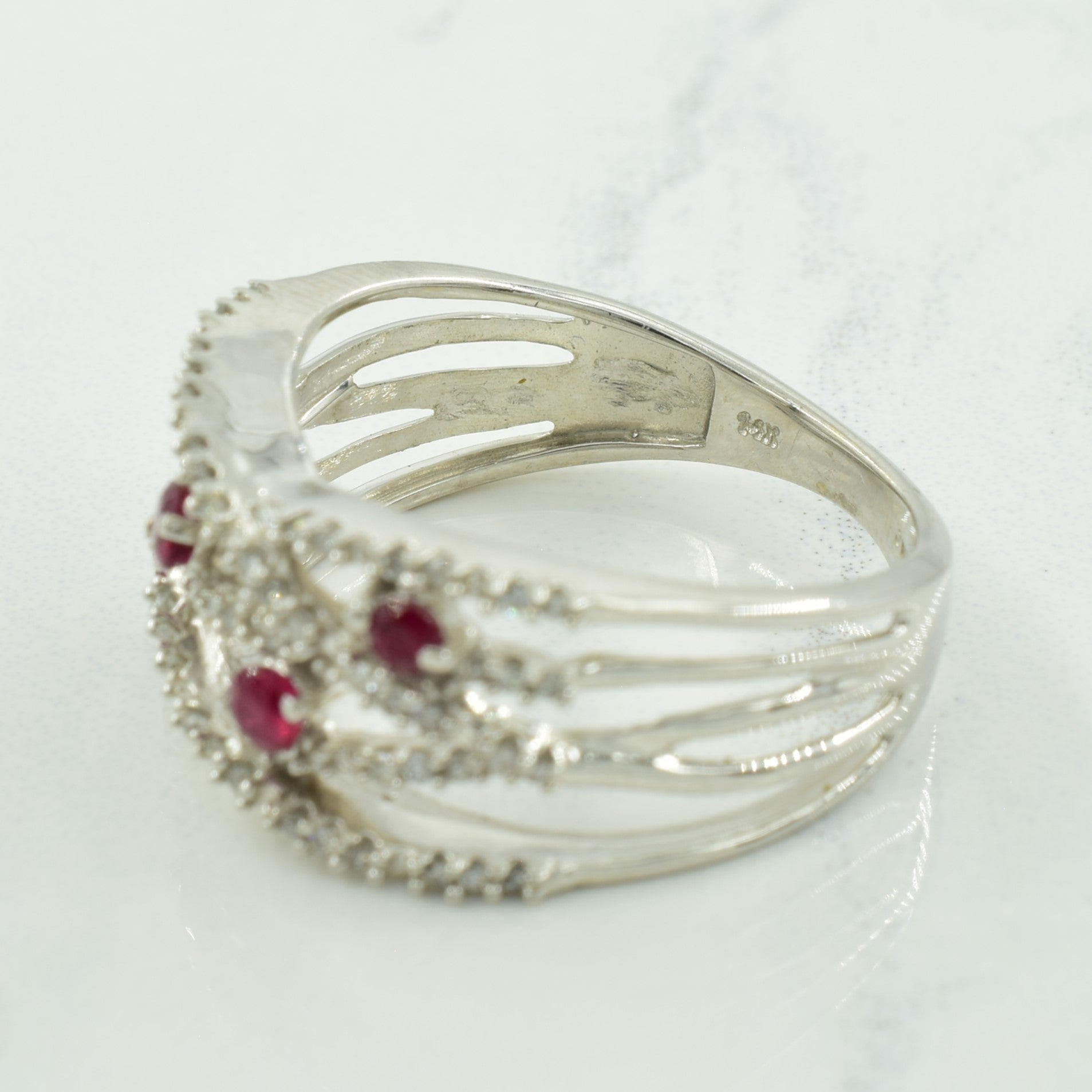 Ruby & Diamond Ring | 0.22ctw, 0.20ctw | SZ 7 |