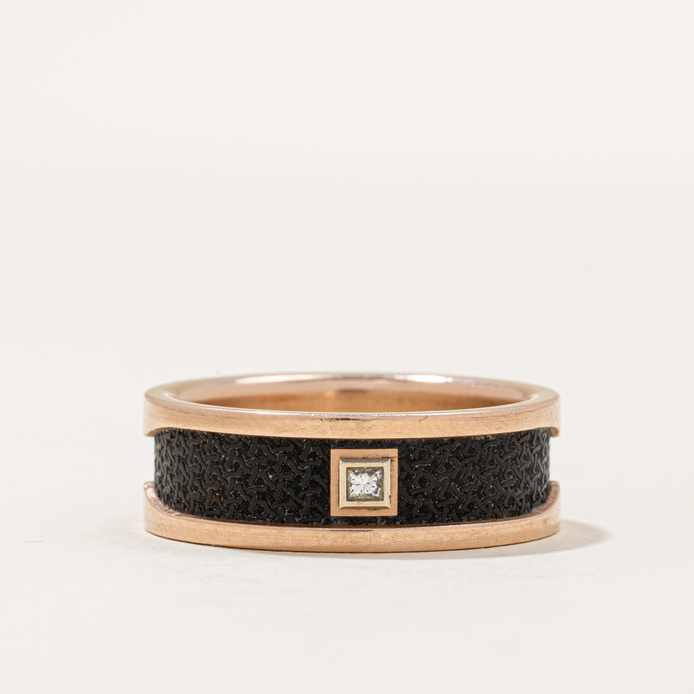 Mardini' Diamond & Fiber Carbon Ring | 0.10ct | SZ 11 |