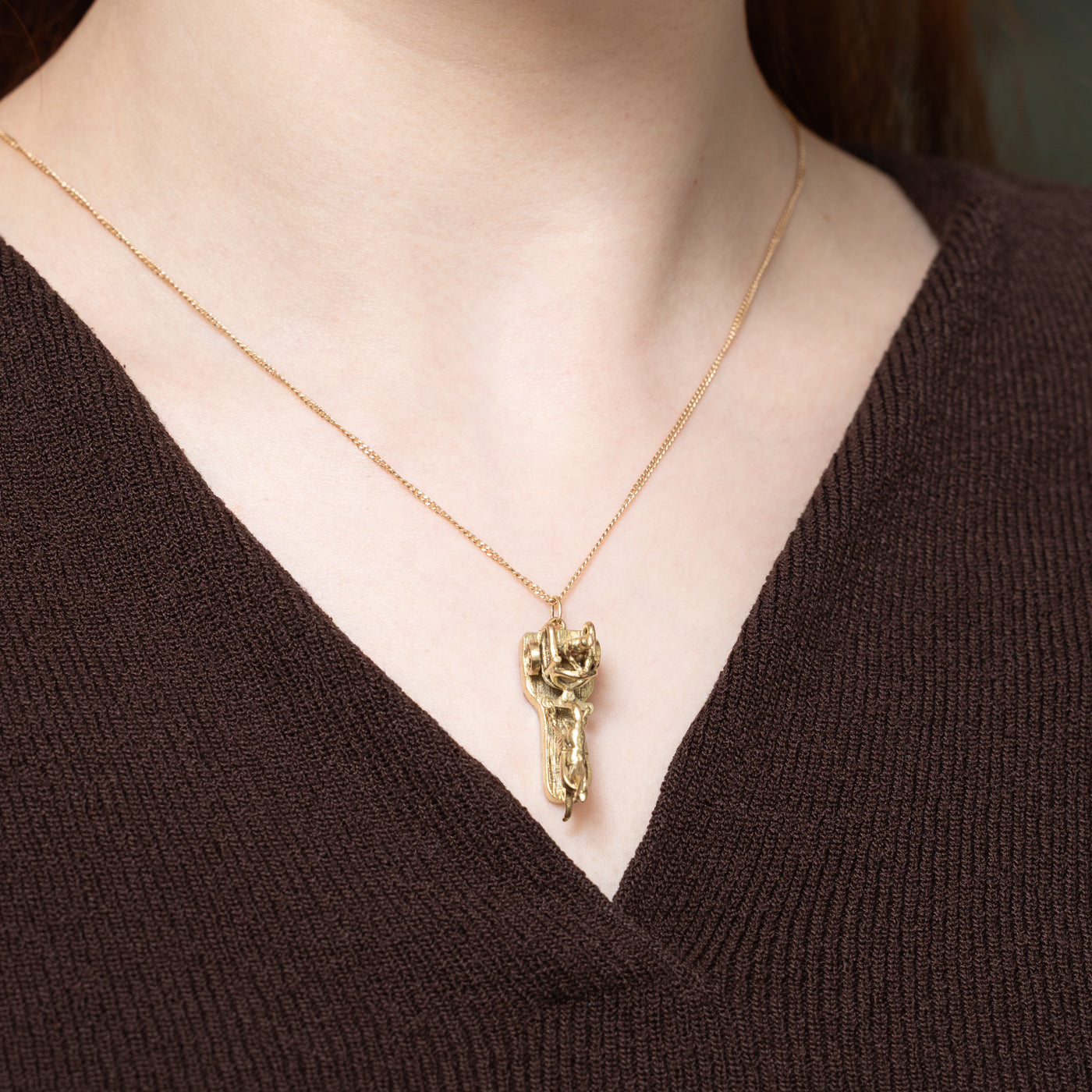 1963 London 9K Yellow Gold Kinetic Roman Chariot Charm