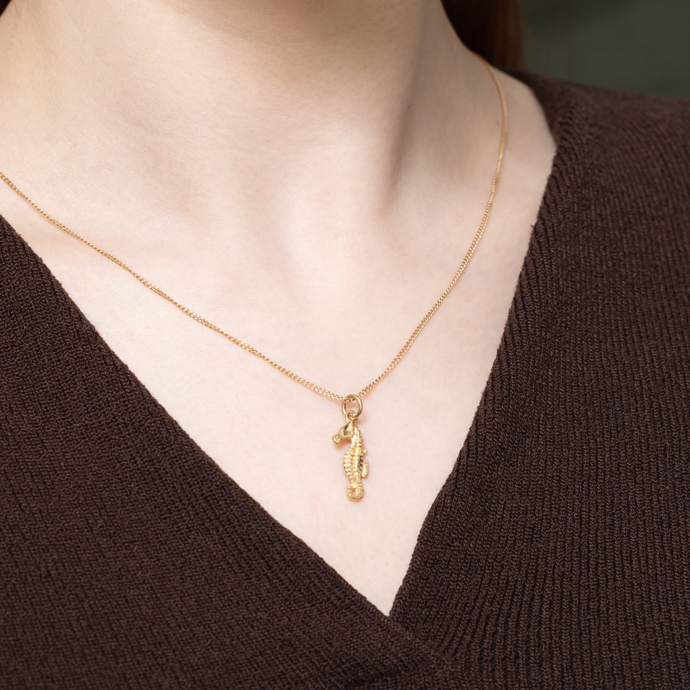 14K Yellow Gold Textured Seahorse Charm