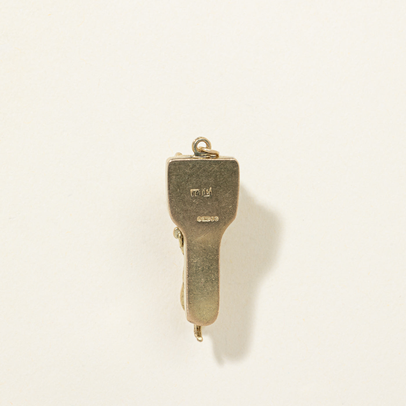 1963 London 9K Yellow Gold Kinetic Roman Chariot Charm