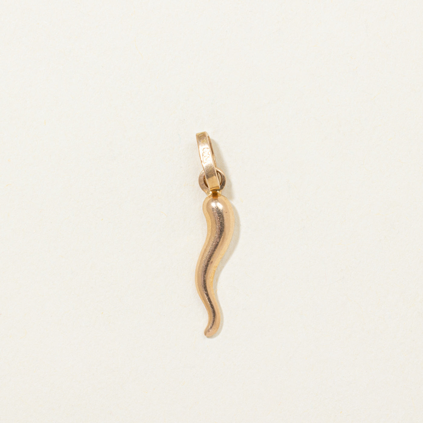 18K Yellow Gold Italian Cornicello Pendant