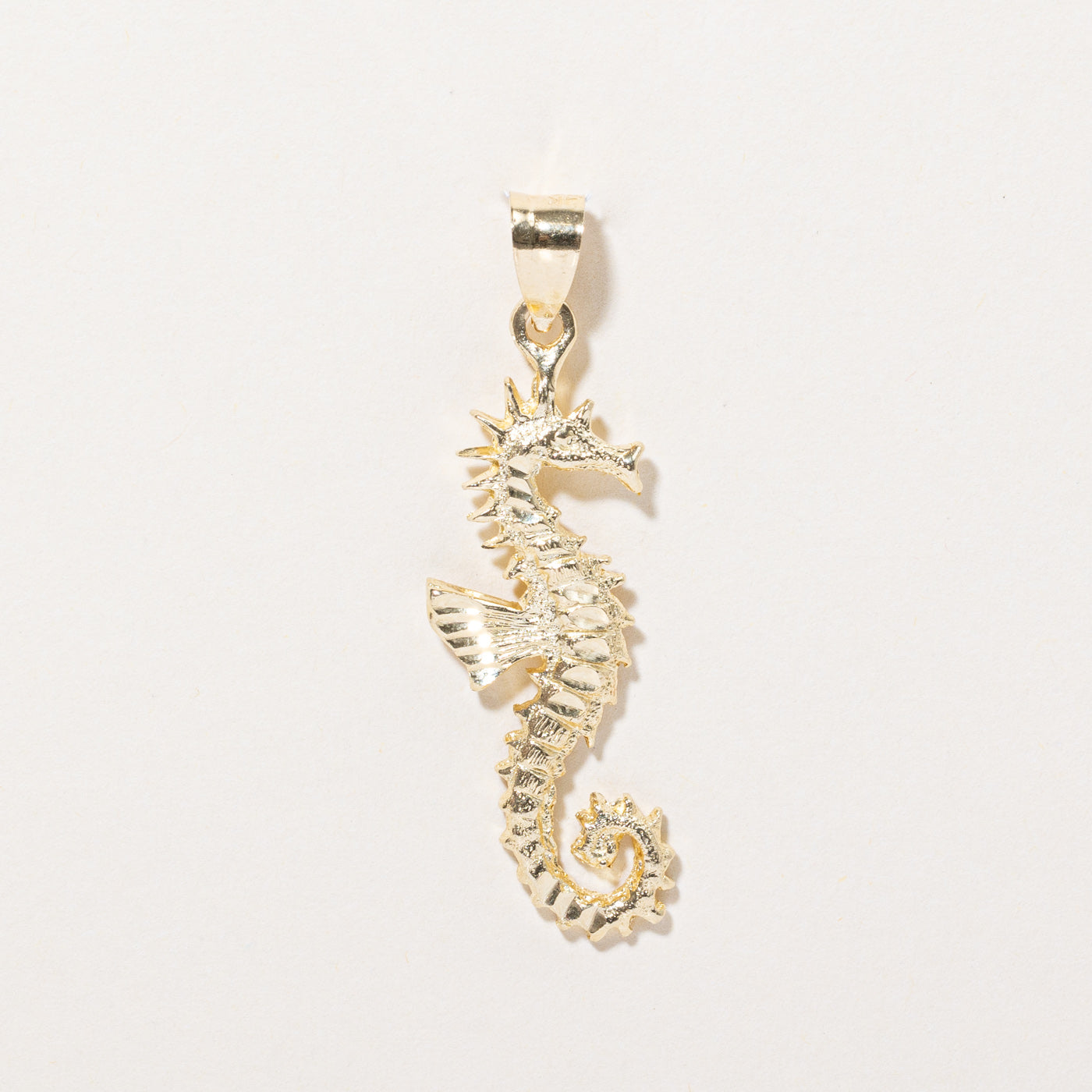 14k Yellow Gold Seahorse Pendant