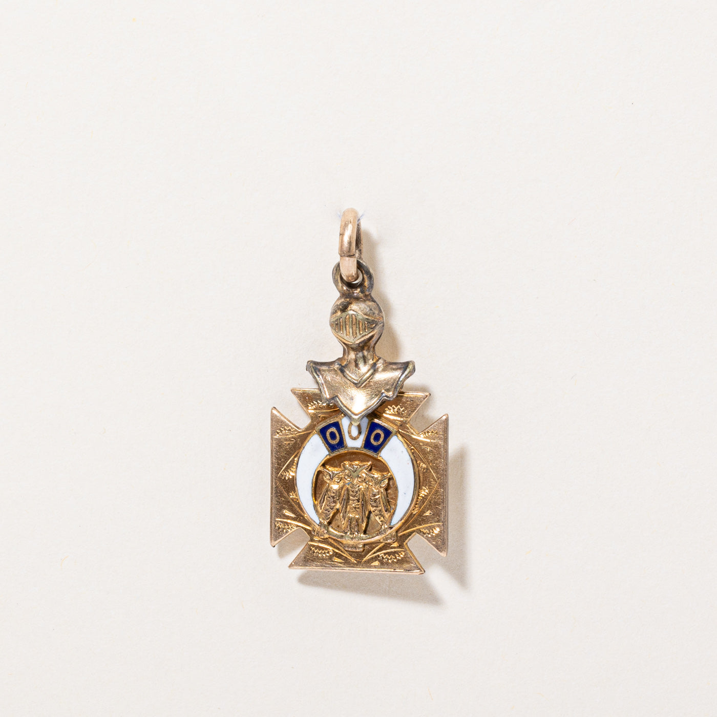 Breloque de chevalier de l'Ordre des Hiboux en or jaune 10 carats 