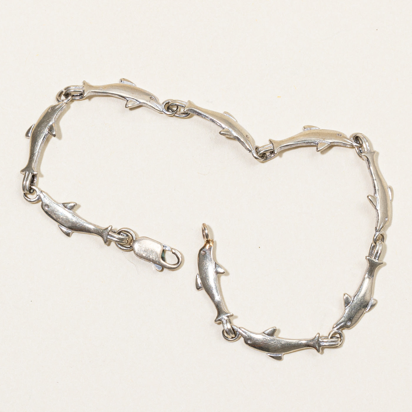 10k White Gold Dolphin Link Bracelet | 7.25