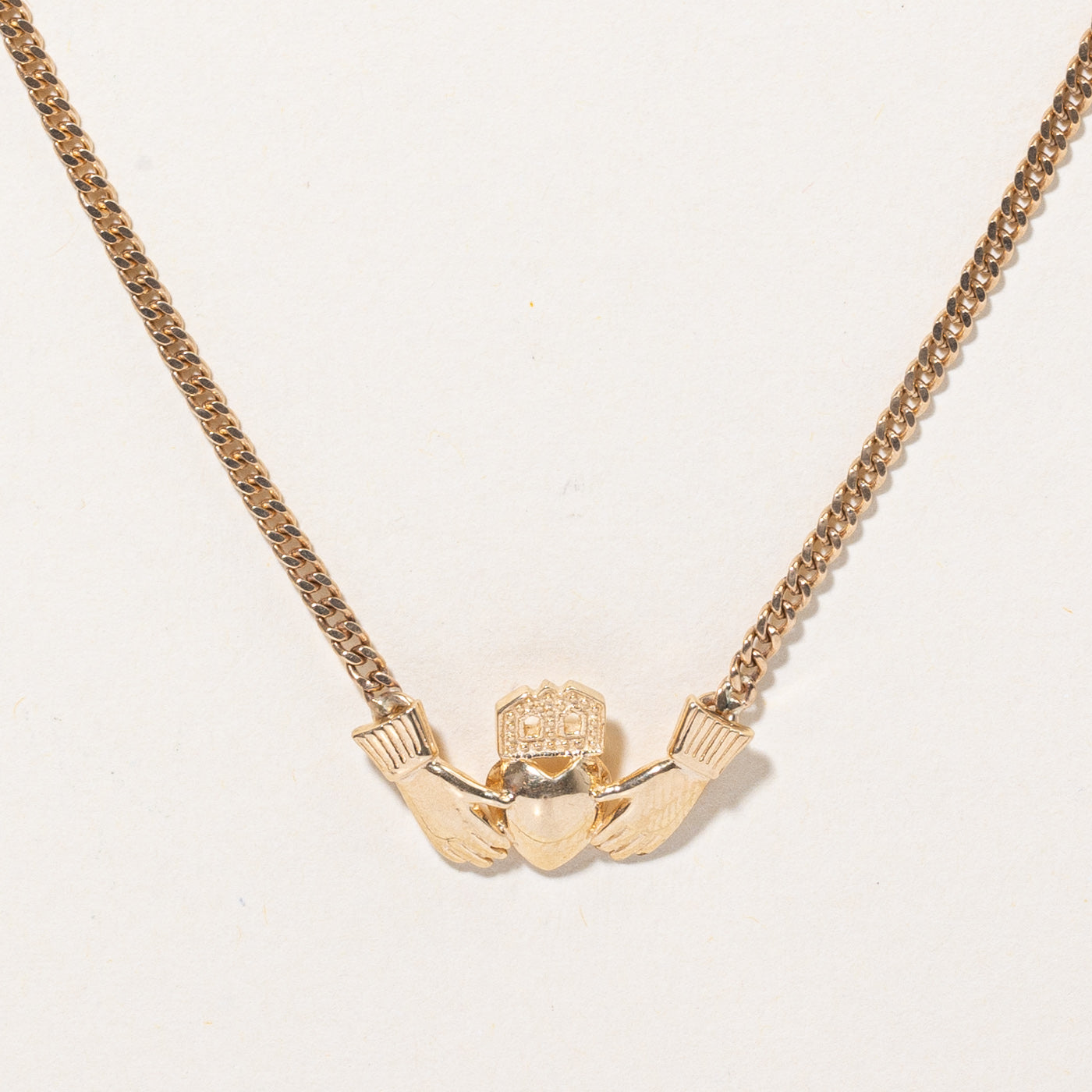 14k Yellow Gold Claddagh Pendant Necklace | 24" |