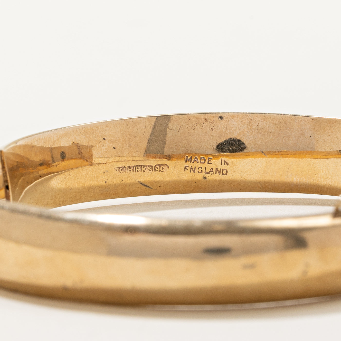 Birks' England 9k Yellow Gold Bangle | 6.5" |