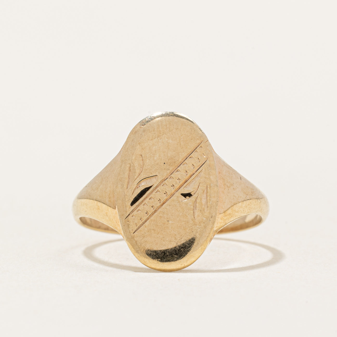 10k Yellow Gold Signet Ring | SZ 5.75 |