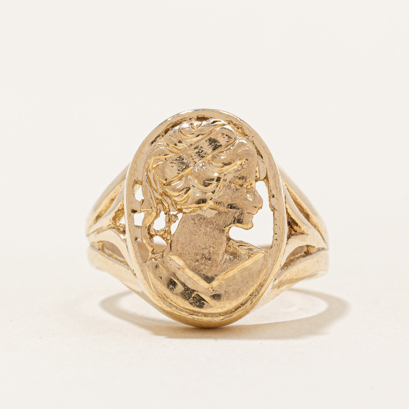 10k Yellow Gold Portrait Ring | SZ 7 |