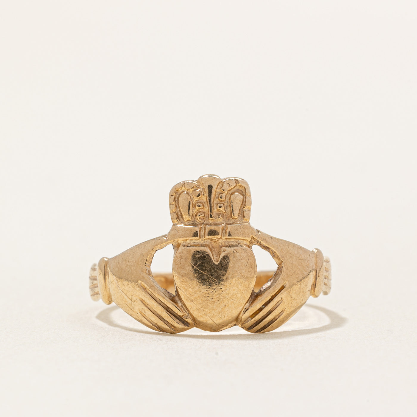 9k Yellow Gold Claddagh Ring | SZ 8 |