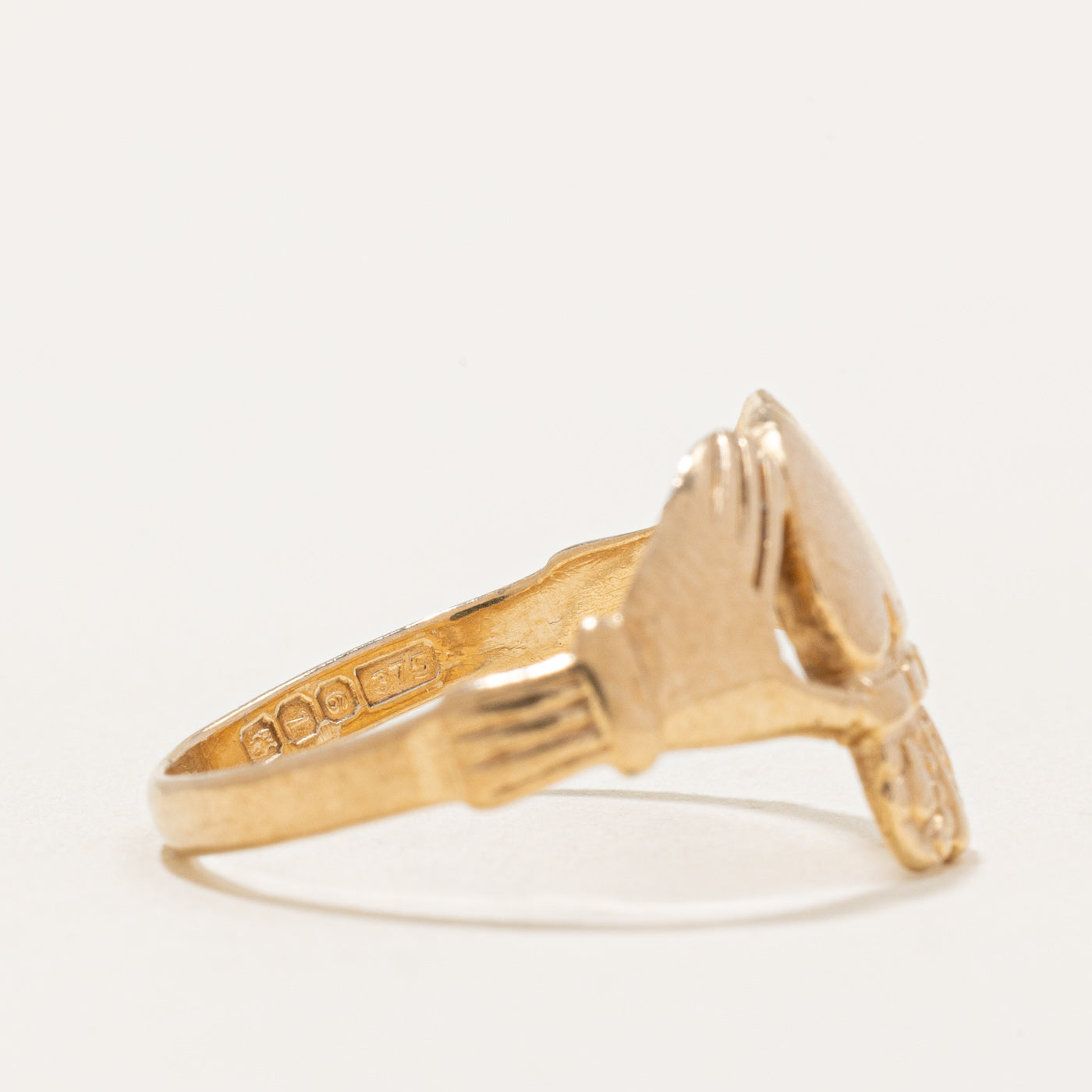 9k Yellow Gold Claddagh Ring | SZ 8 |