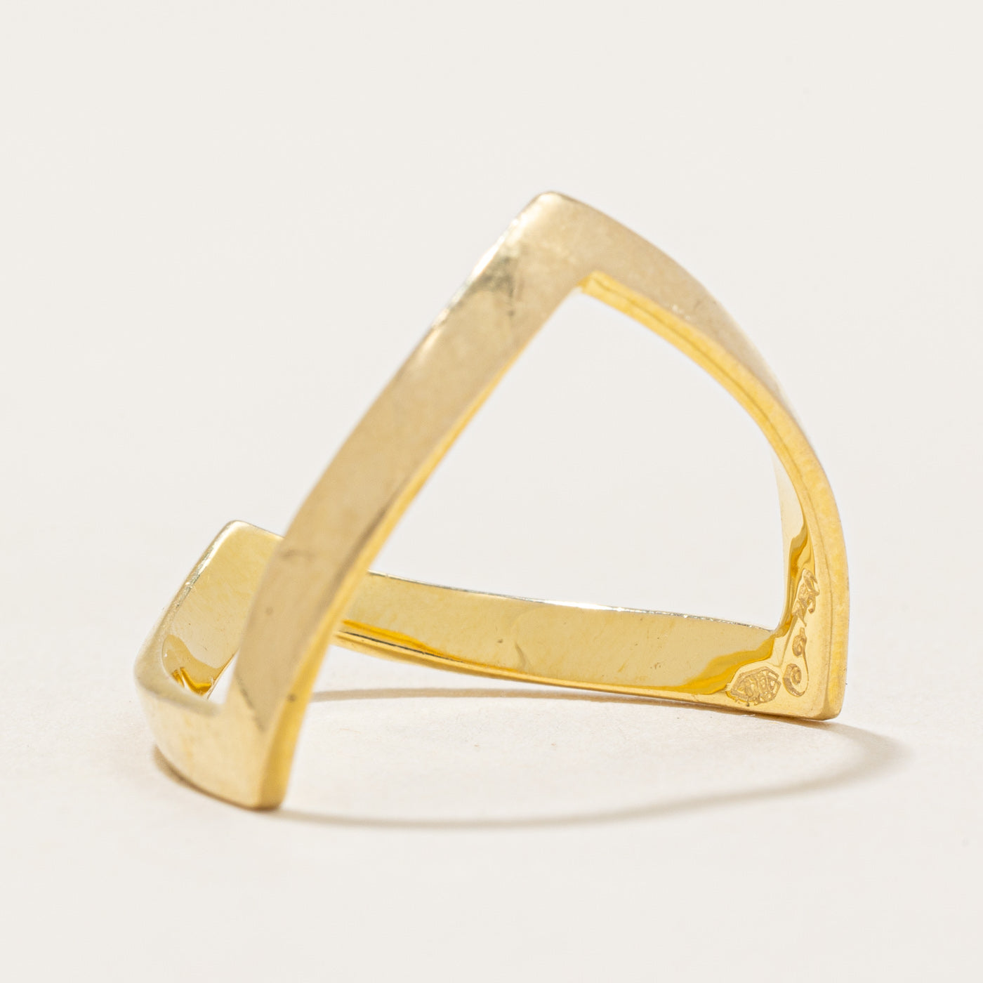 18k Yellow Gold Chevron Ring | SZ 8.5 |