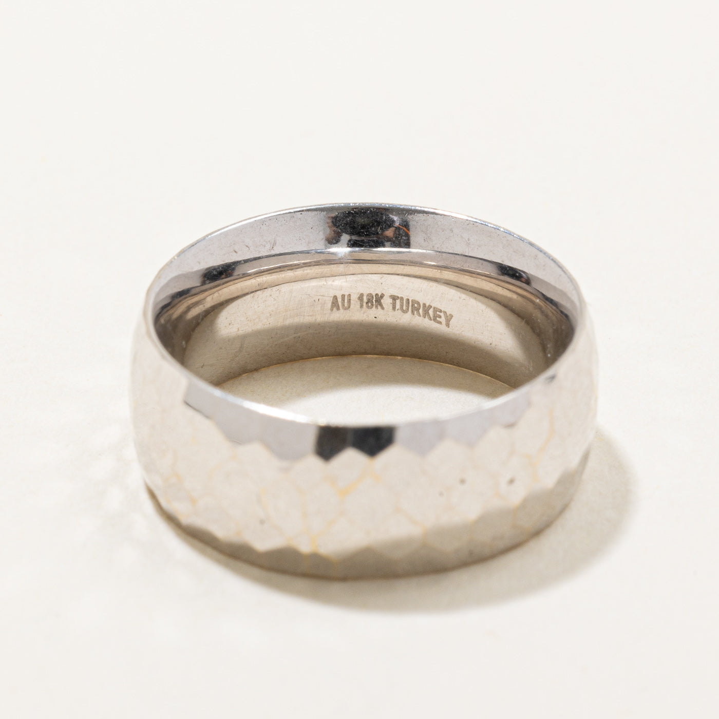 18k White Gold Facet Finish Finish Band | SZ 6 |