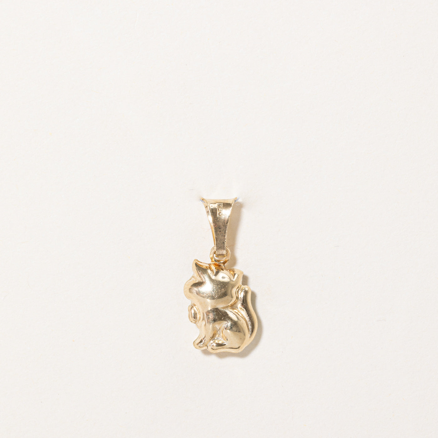 14k Yellow Gold & Enamelled Cat Pendant