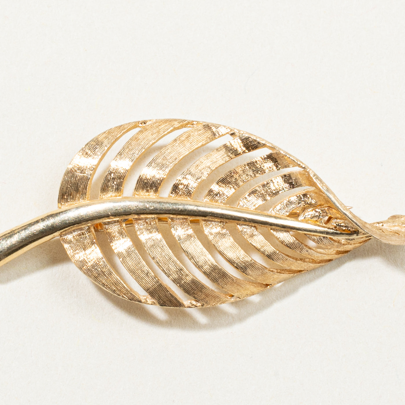 14k Yellow Gold Leaf Brooch