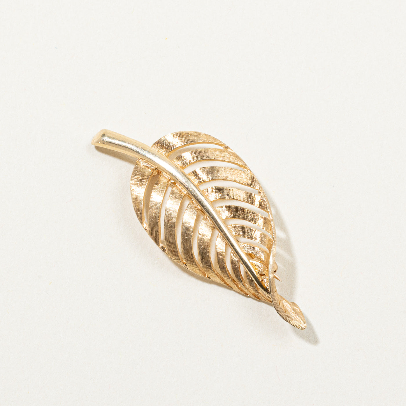 14k Yellow Gold Leaf Brooch