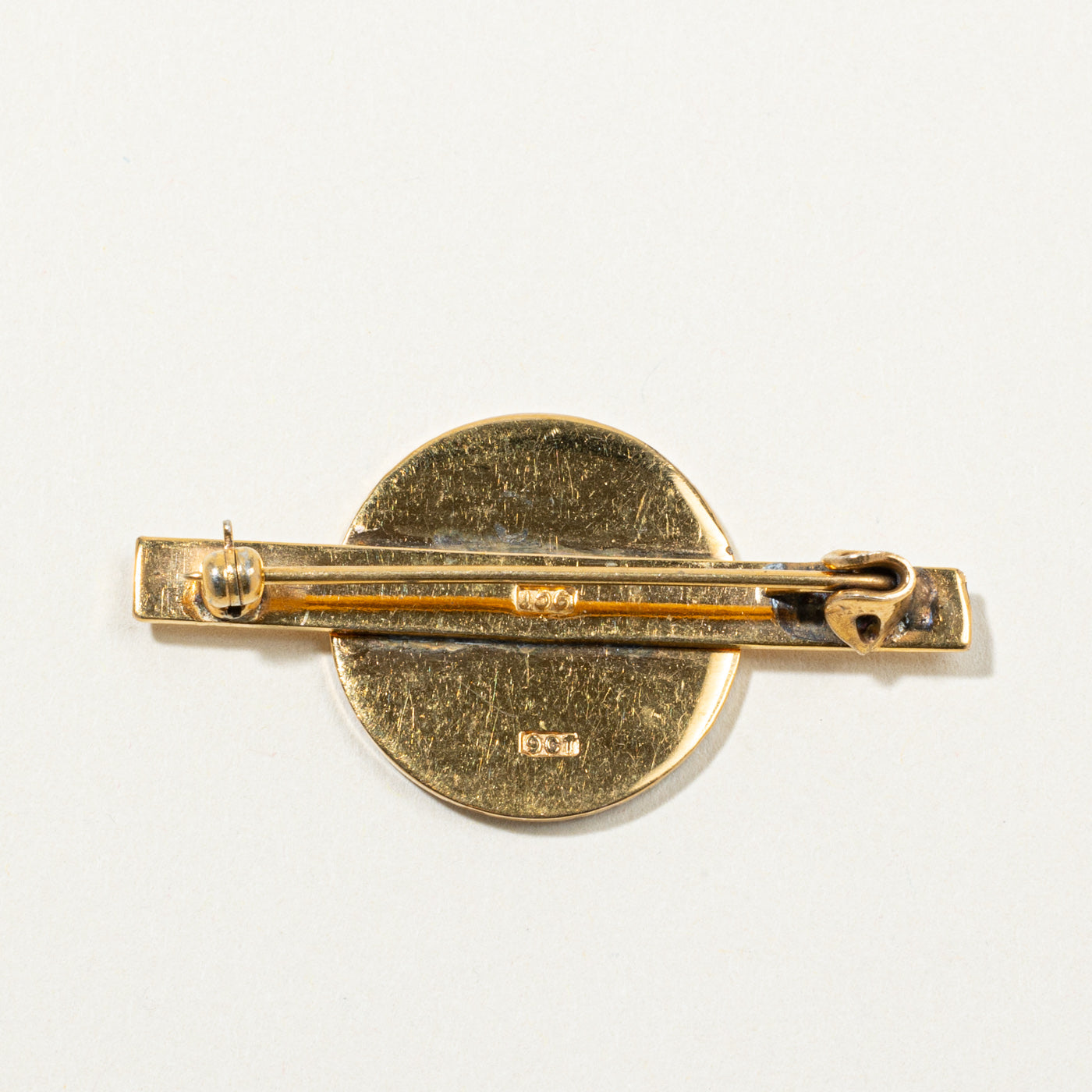 9k Yellow Gold Medicorum Brooch
