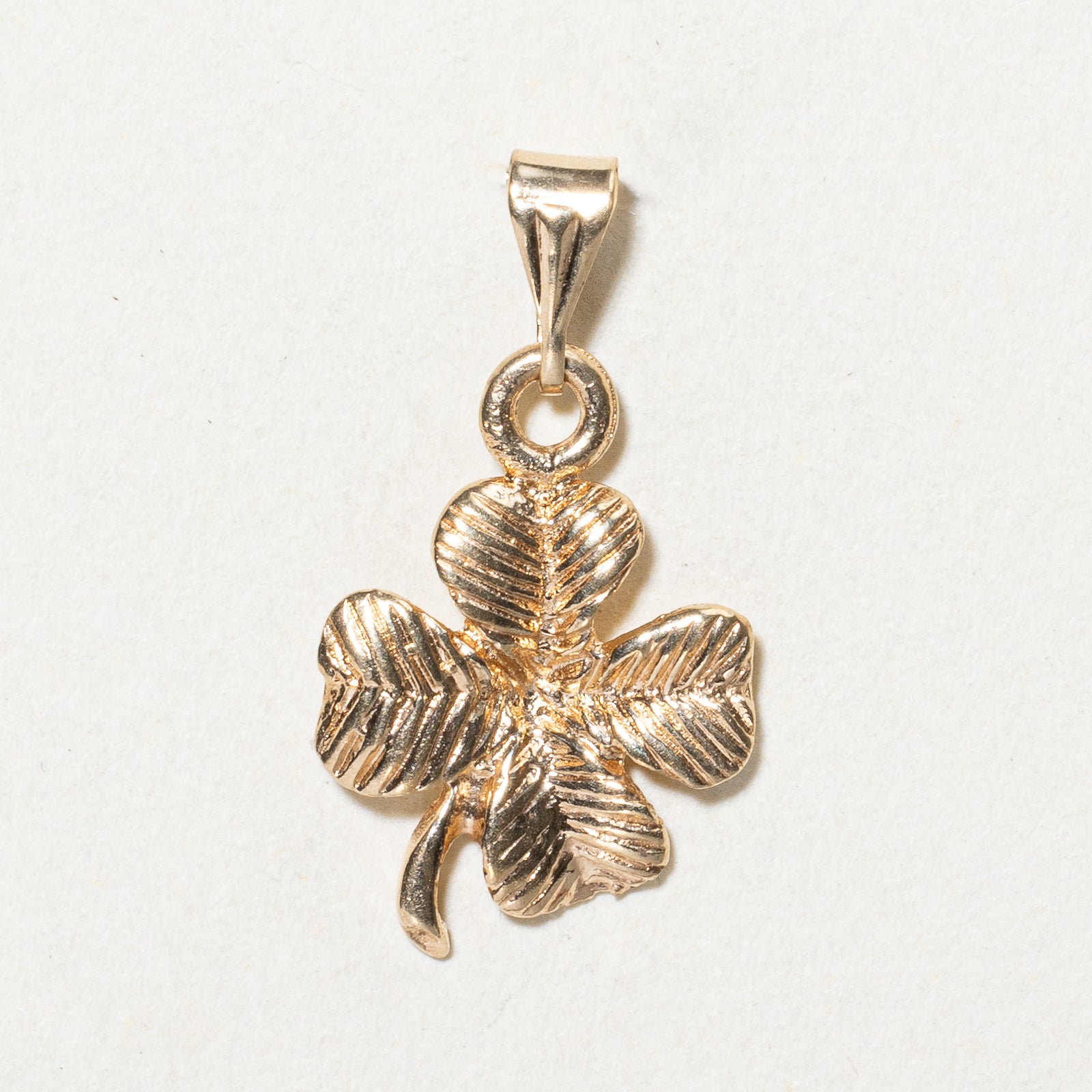 10k Yellow Gold Clover Pendant |