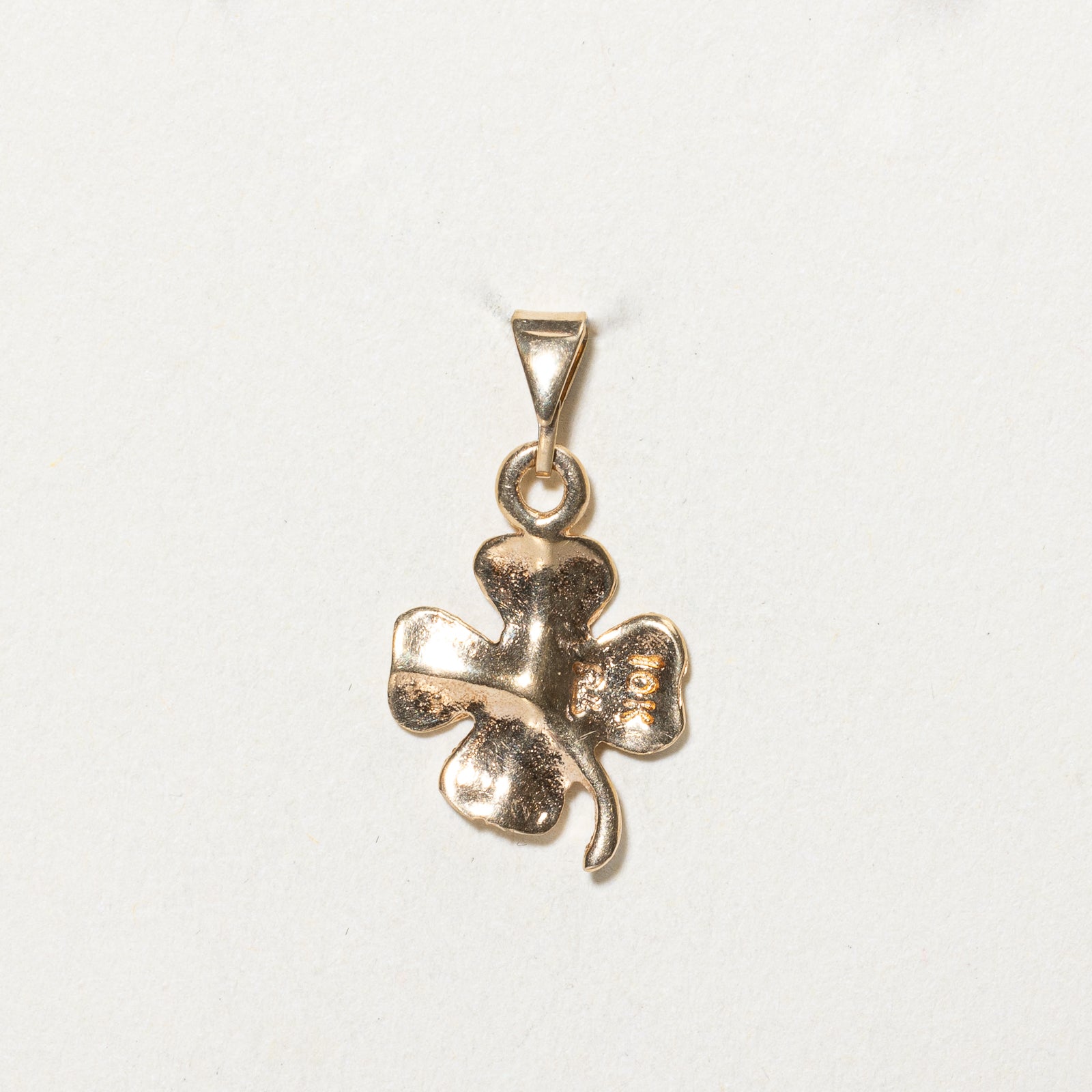 10k Yellow Gold Clover Pendant |