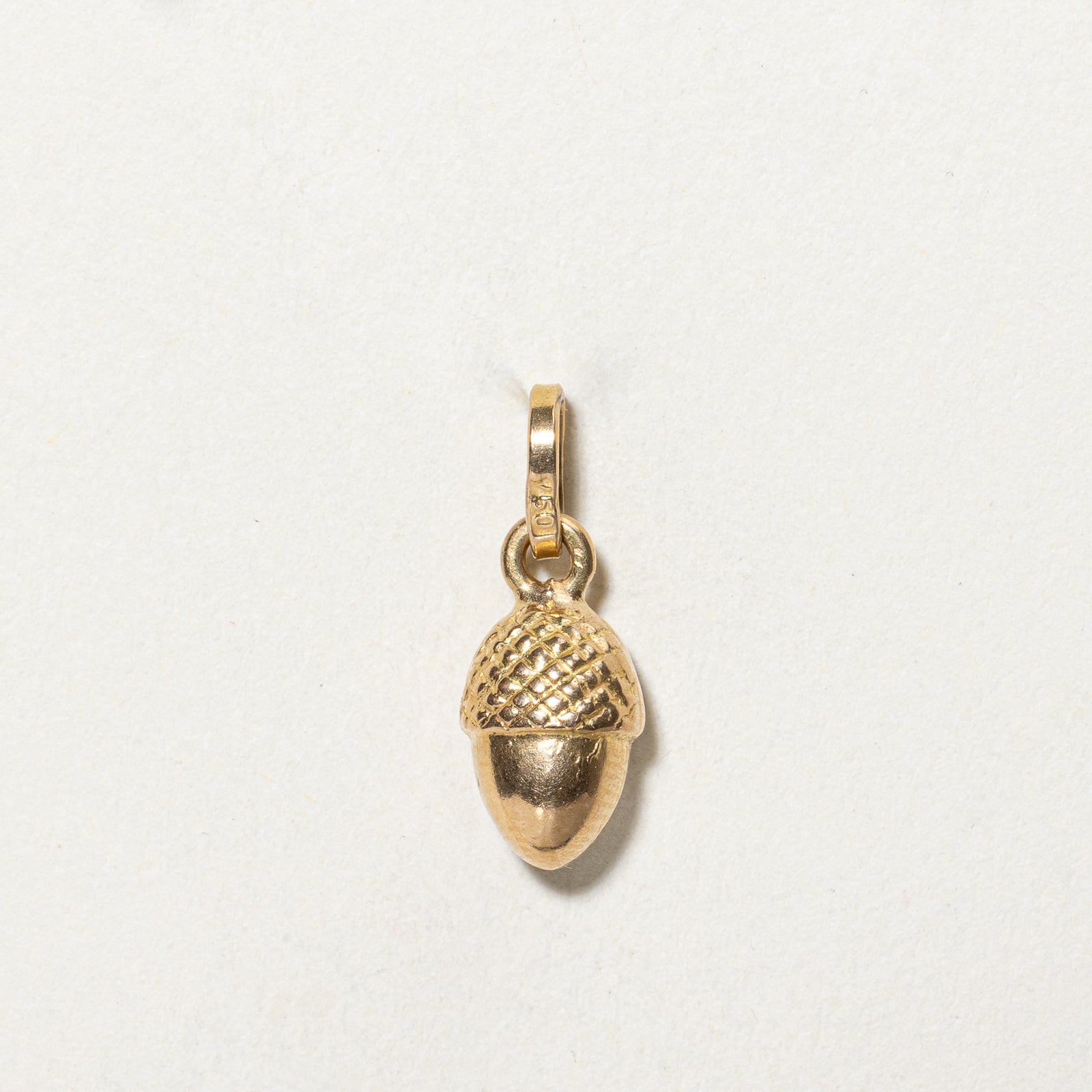 18k Yellow Gold Acorn Charm |