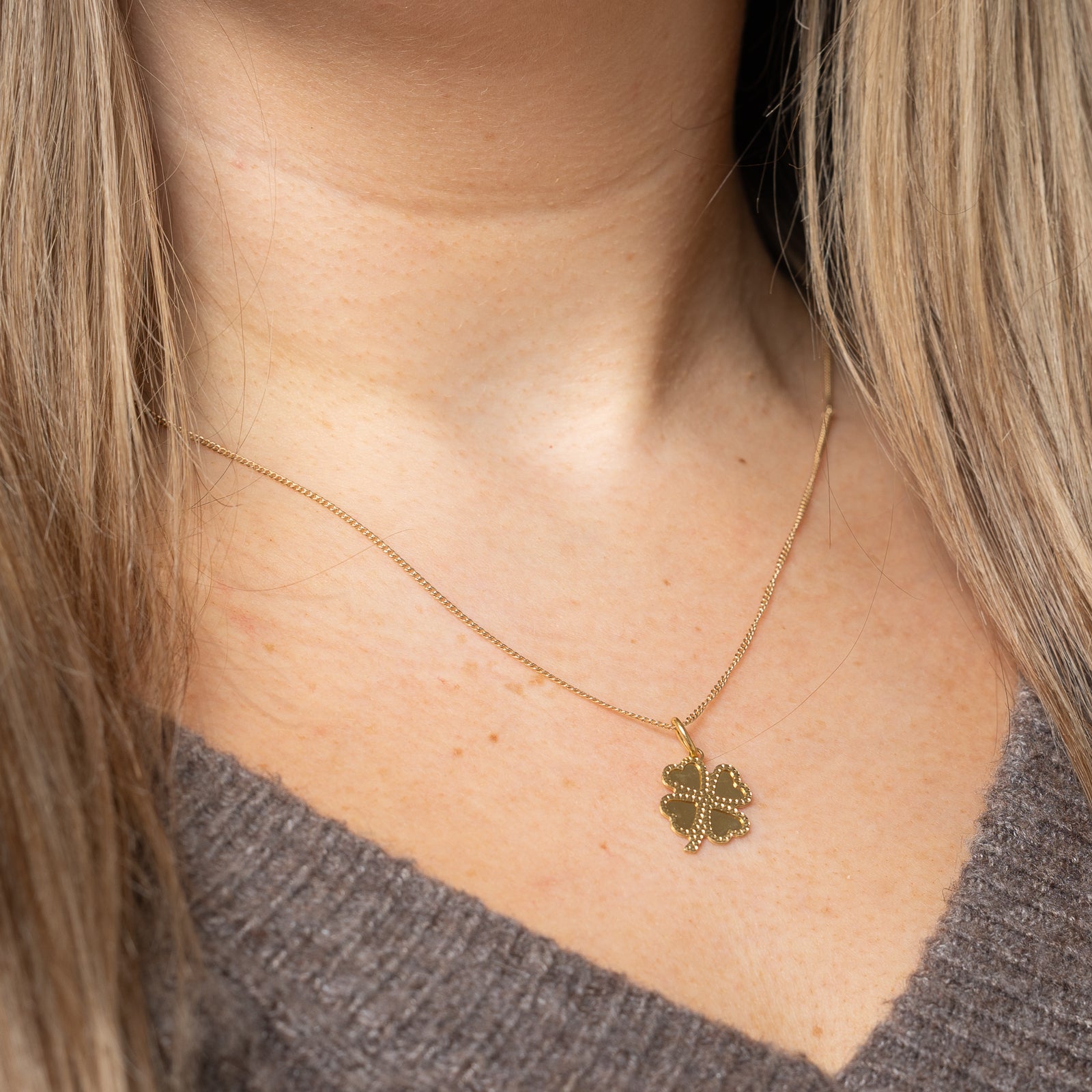 18k Yellow Gold Clover Charm |