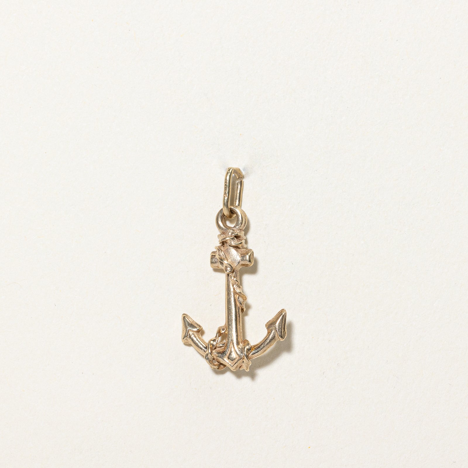 Breloque ancre en or jaune 14 carats | 