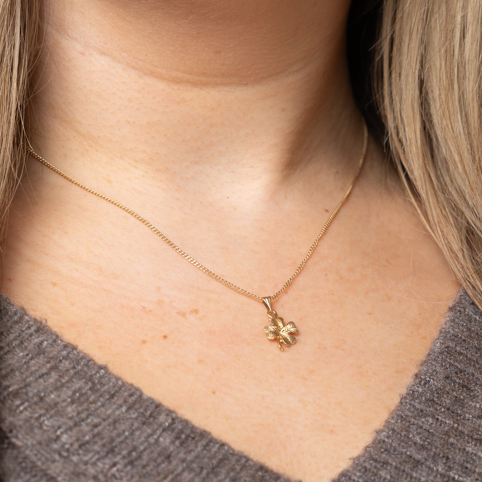 10k Yellow Gold Clover Pendant |