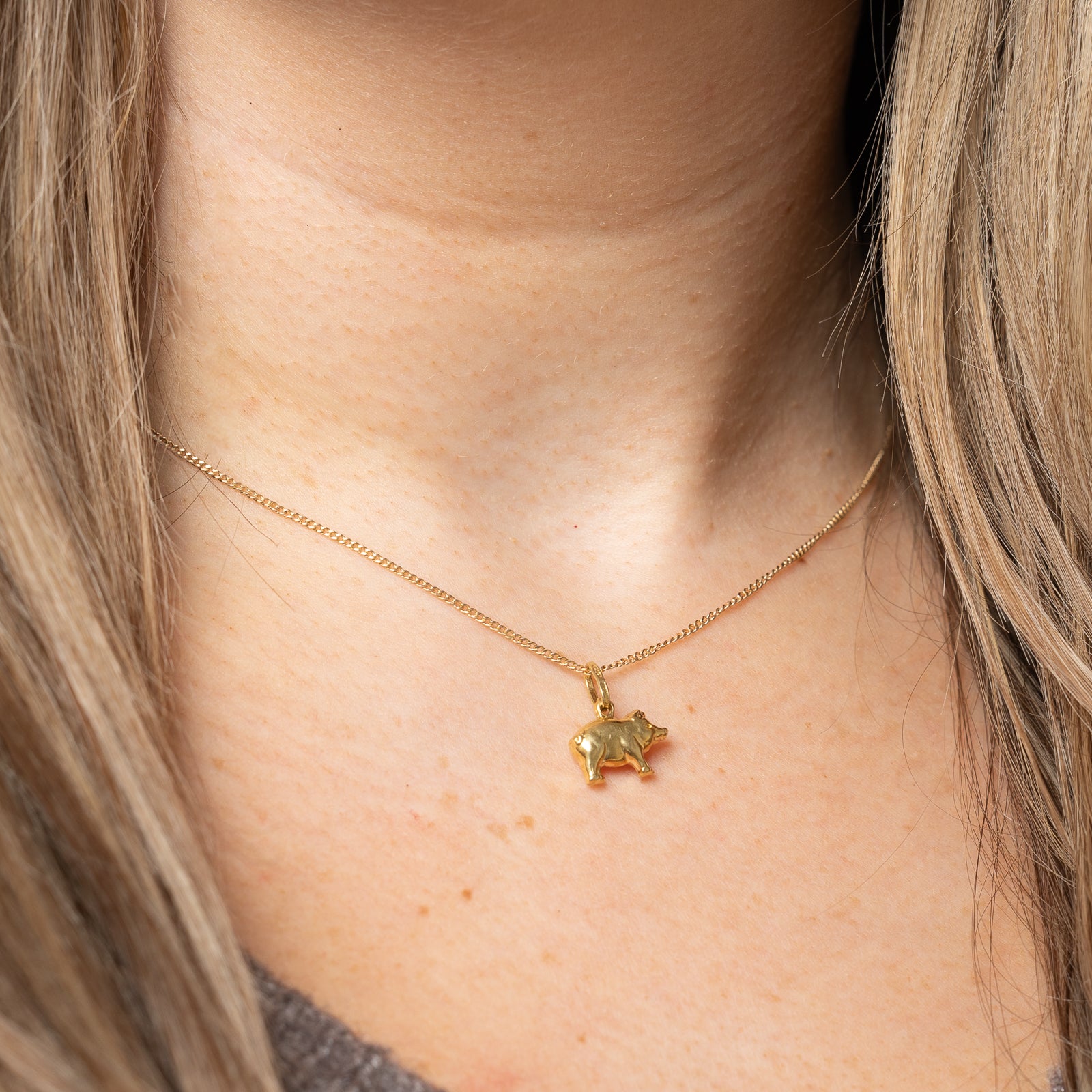 18k Yellow Gold Pig Charm |