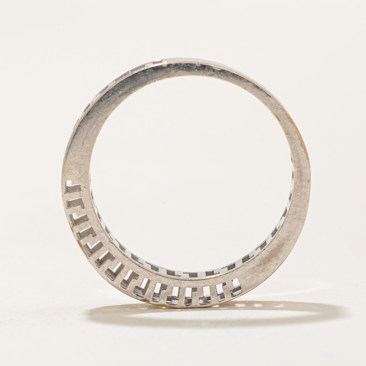 18k White Gold Ring | SZ 6.75 |