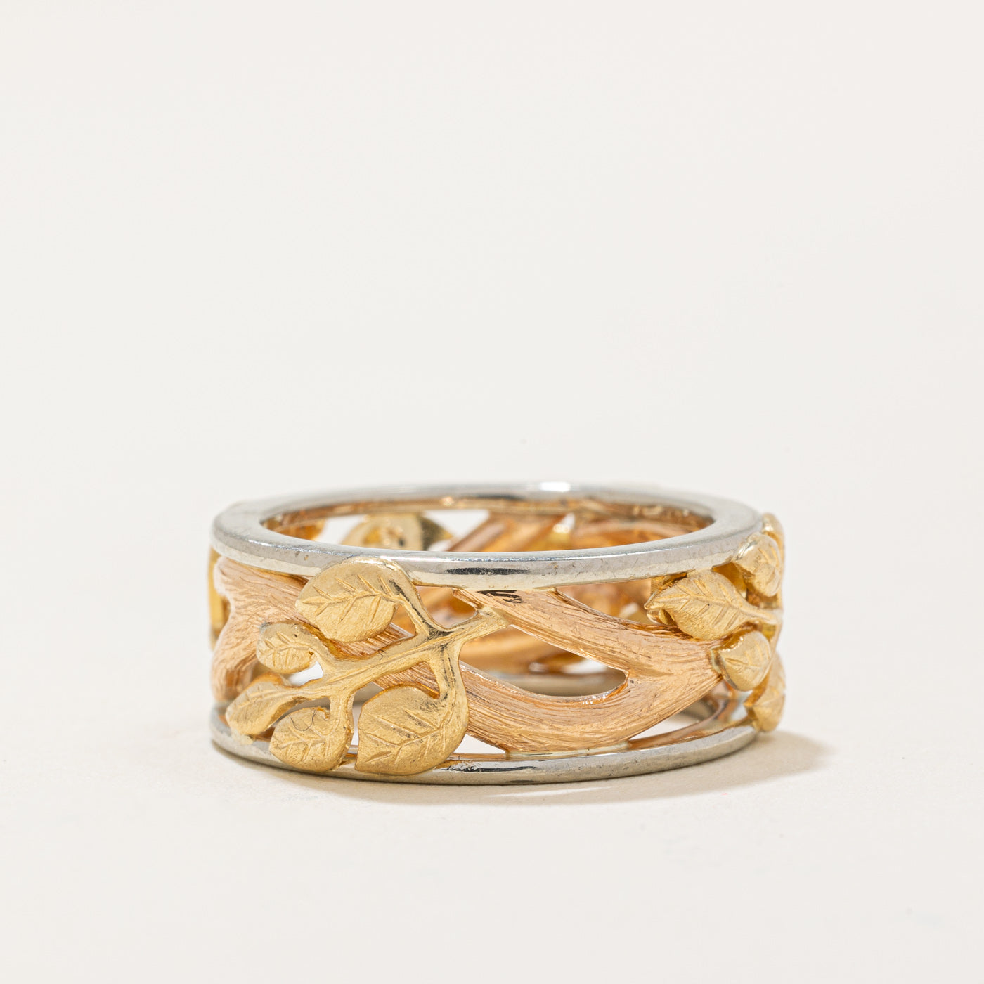 18k Tri Tone Gold Ring | SZ 3.75 |