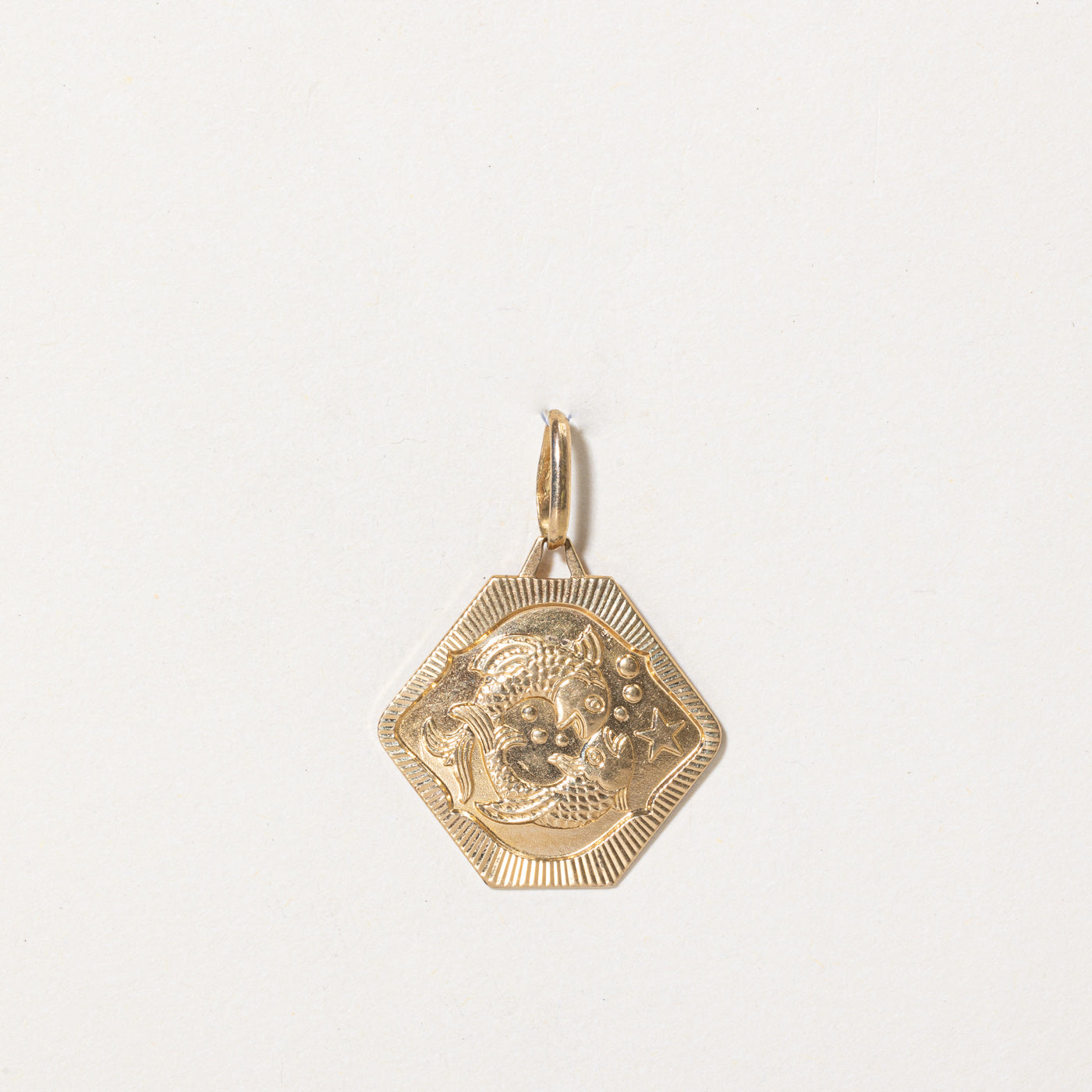 18k Yellow Gold Pisces Charm