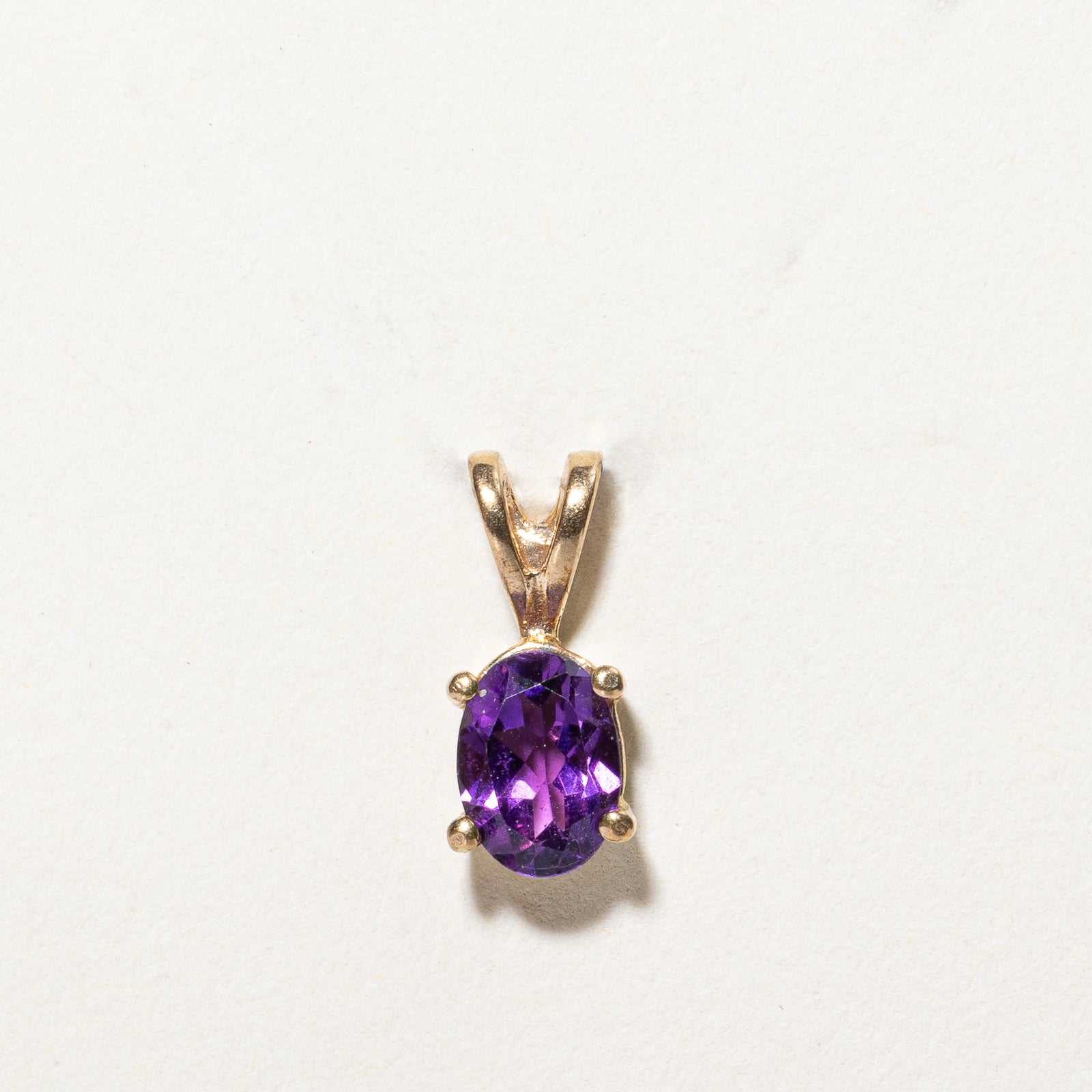 Pendentif en améthyste taille ovale | 0,60 ct | 