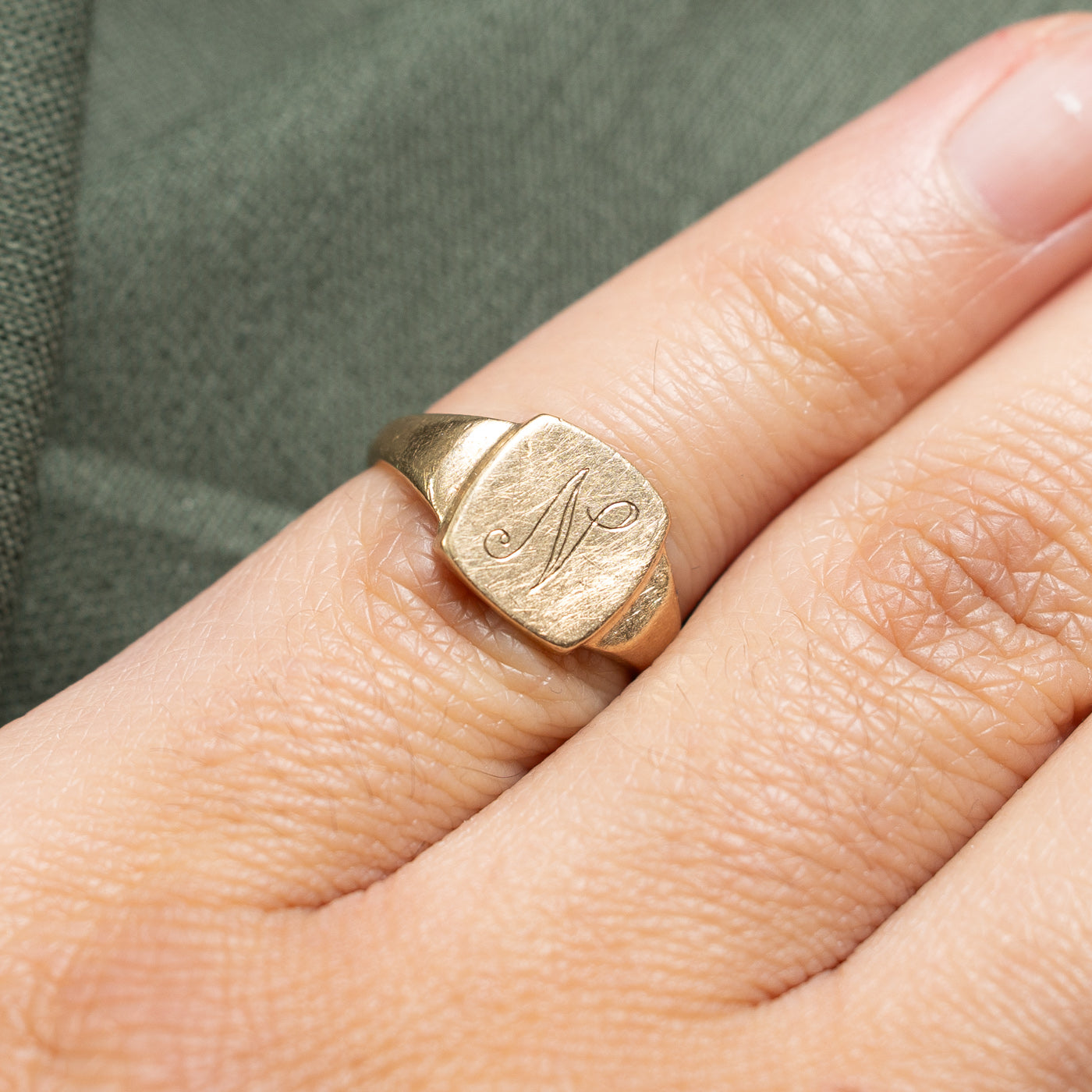 Vintage 10K Yellow Gold "N" Initial Signet Ring | SZ 3.25