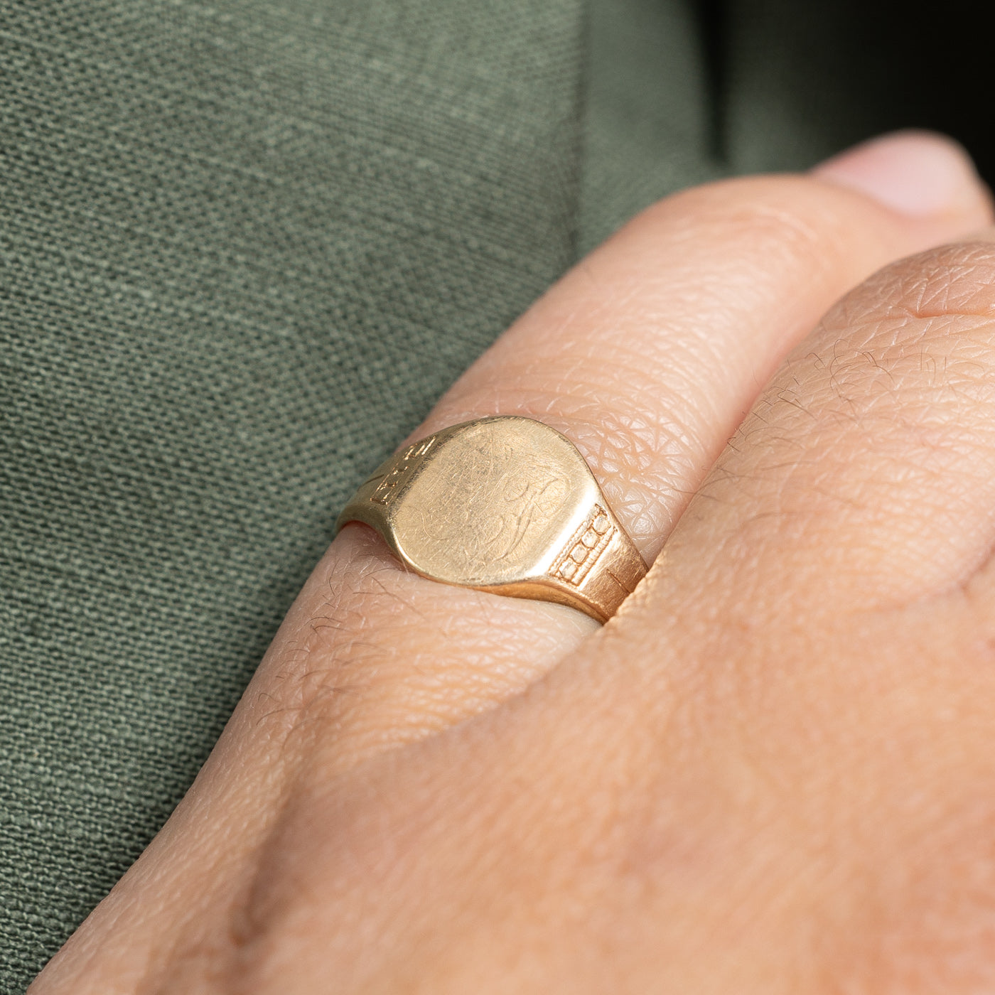 Bague chevalière vintage en or jaune 10 carats | Taille 3,75