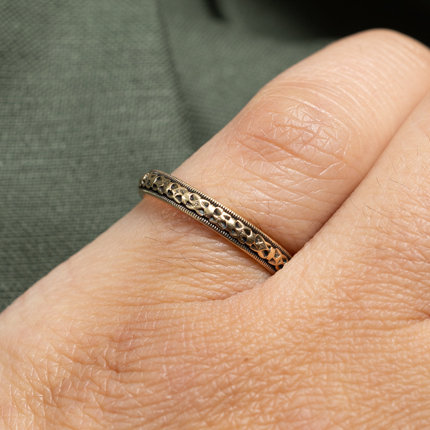 Bague vintage en or jaune 14 carats à bordure perlée texturée | 2,8 mm | Taille 6,5