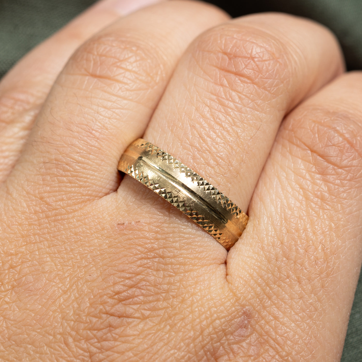 10K Yellow Gold Diamond Cut Band | 6.1mm | SZ 10