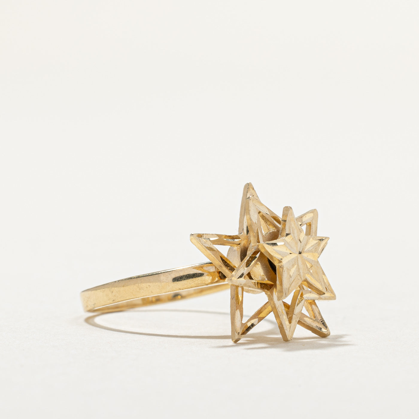 Vintage 14K Yellow Gold High Set Star Design Twisting Ring | SZ 4