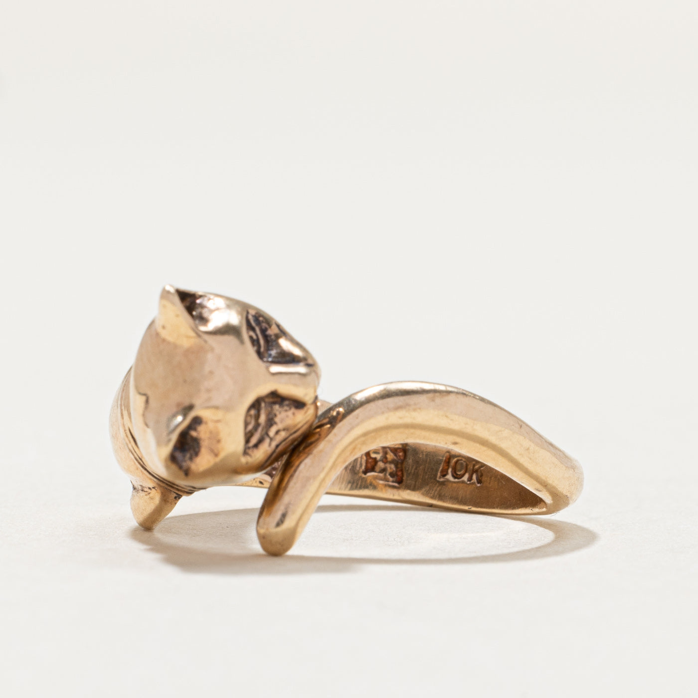 Bague vintage en or jaune 10 carats, motif chat conique | Taille 5