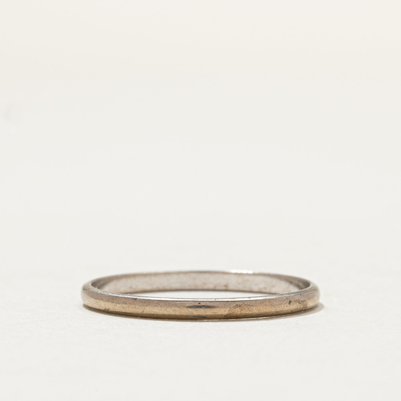 9k White Gold Plain Thin Band | SZ 9.25 |