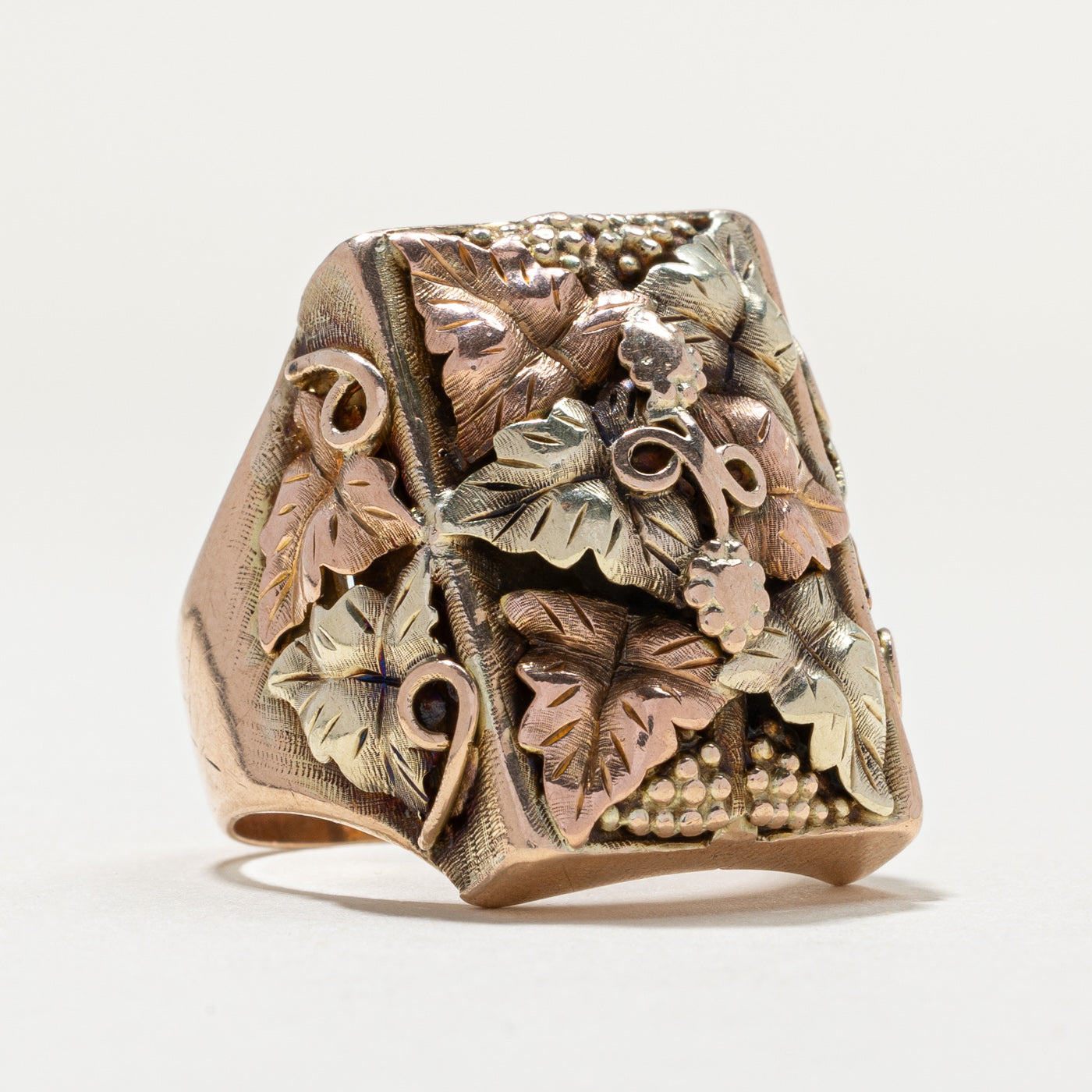 'Black Hills Gold' 10k Leafy Vine Motif Cocktail Ring | SZ 11 |