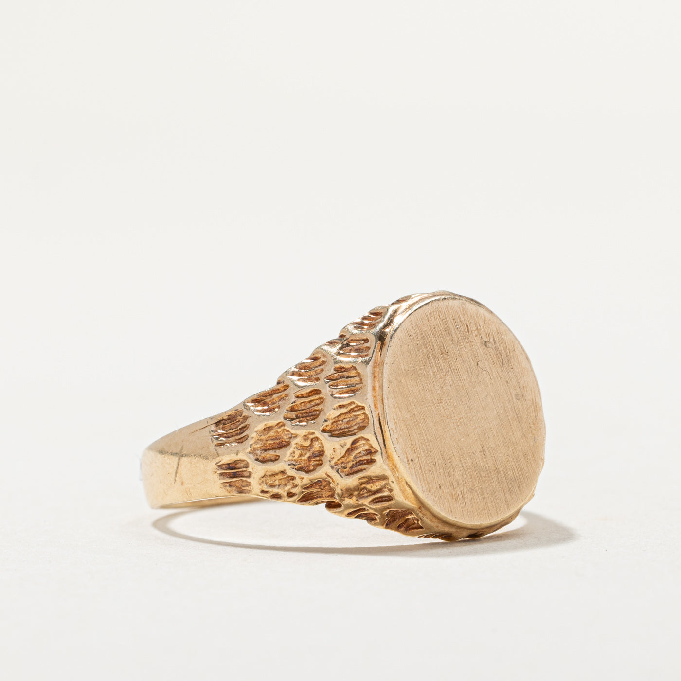 Vintage 10K Yellow Gold Signet Textured Shank Ring | SZ 9.5