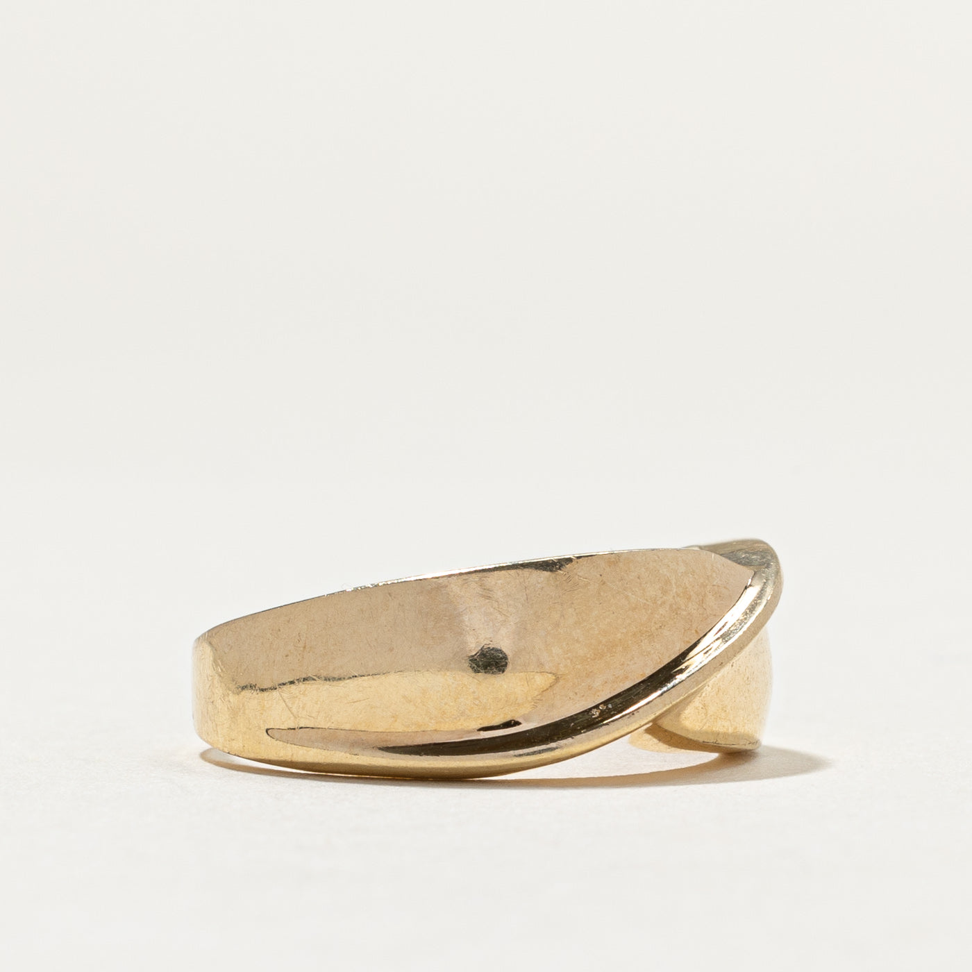 Bague torsadée vintage en or jaune 10 carats | Taille 8,75